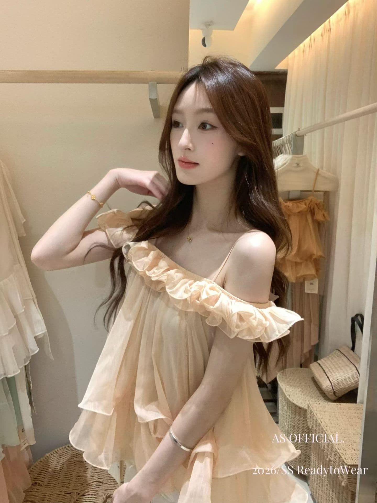 프랑스식 프릴 비스듬한 어깨 조끼 여성 여름 휴가 바람 레이스 슬립 맨위 몸매 가꾸기 슬림해 보이는 패션 연령 감소 작은 셔츠 이미지 4