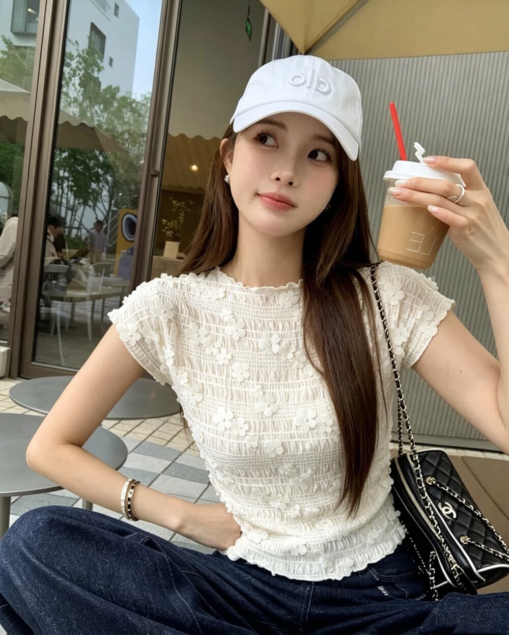 프랑스식 부드러운 바람 디자인 센스 화이트 레이스 반팔 작은 셔츠 여성 2026 년 여름 새로운 Chic 작은 대중 맨위 상세 이미지 2