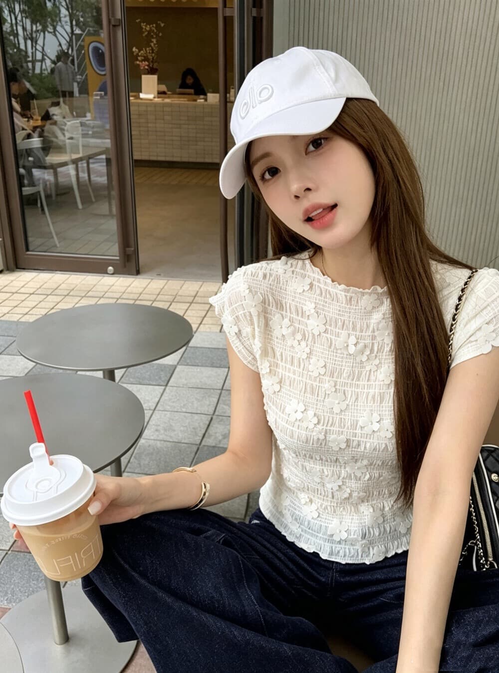프랑스식 부드러운 바람 디자인 센스 화이트 레이스 반팔 작은 셔츠 여성 2026 년 여름 새로운 Chic 작은 대중 맨위 상세 이미지 3