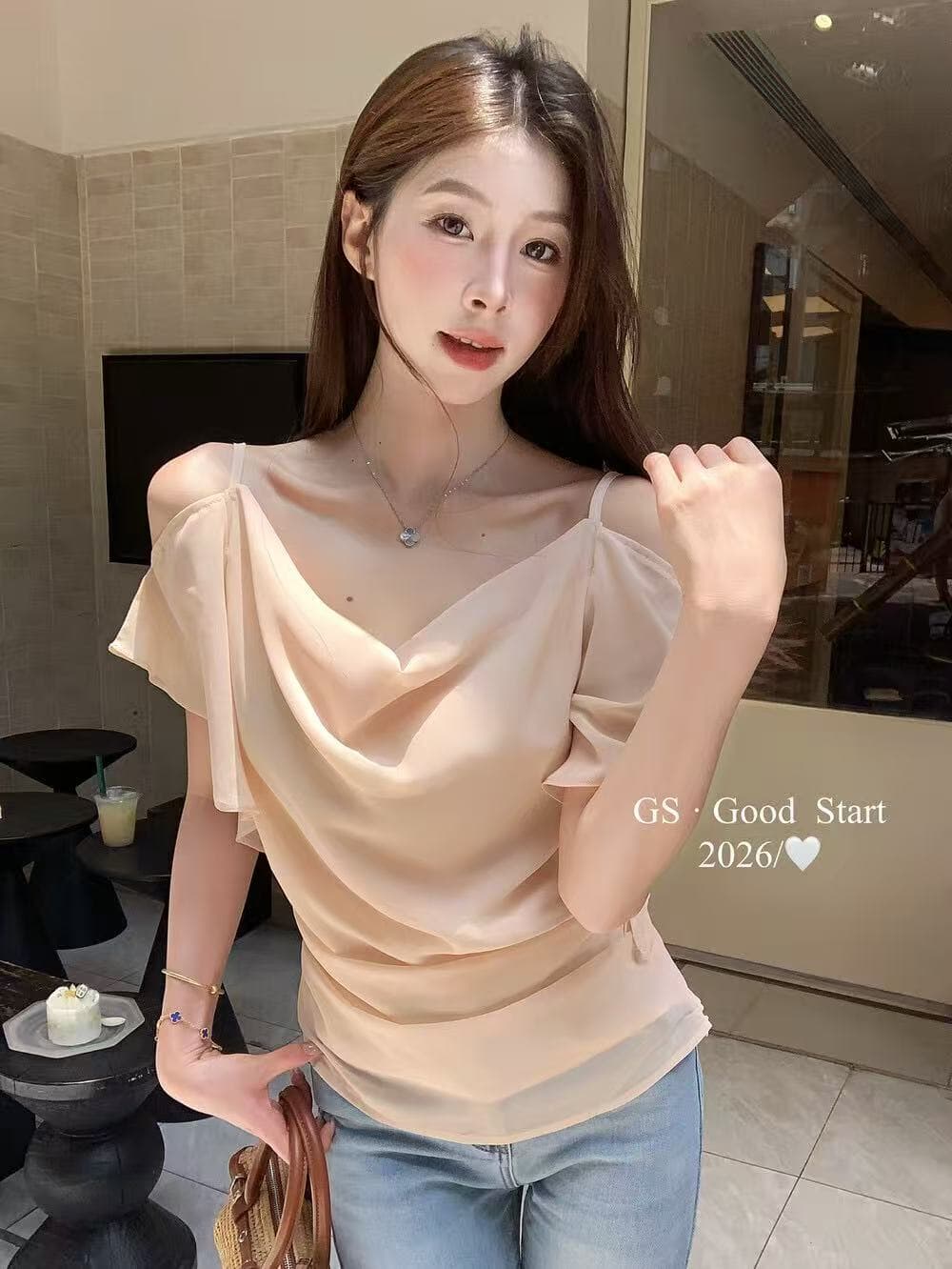 여름 디자인 센스 불규칙 주름 허리 수축 달콤한 매운맛 흔들다 칼라 프릴 오프숄더 반팔 티셔츠 여성 셔츠 이미지 3