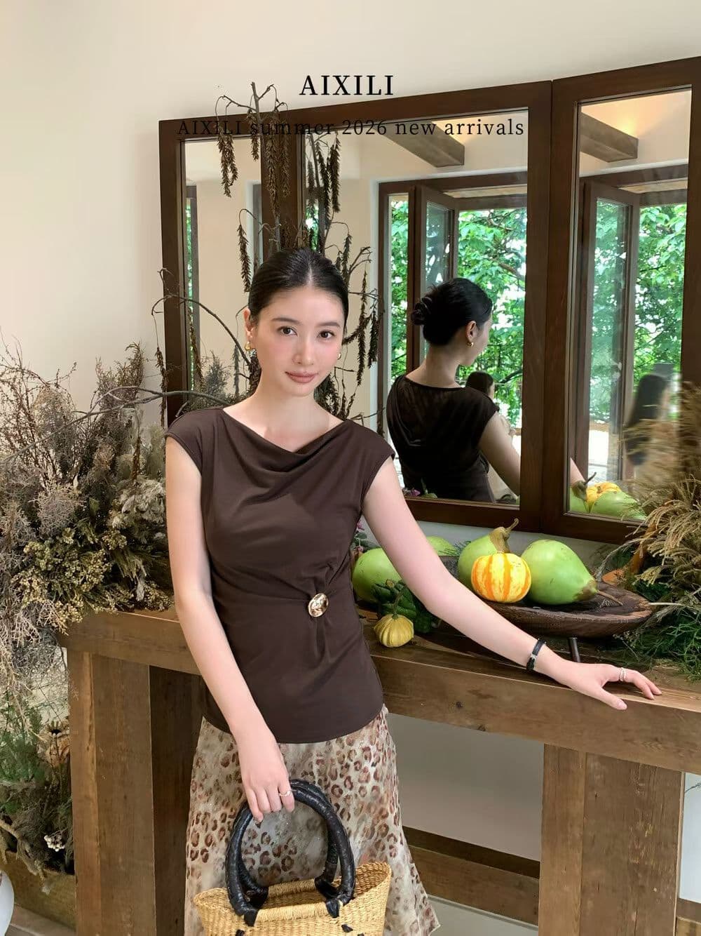 여름 뒤로 레이스 조각 흔들다 칼라 오프숄더 티셔츠 여성 세련된 금속 버클 슬림해 보이는 출퇴근 허리 수축 맨위 여성 상세 이미지 1