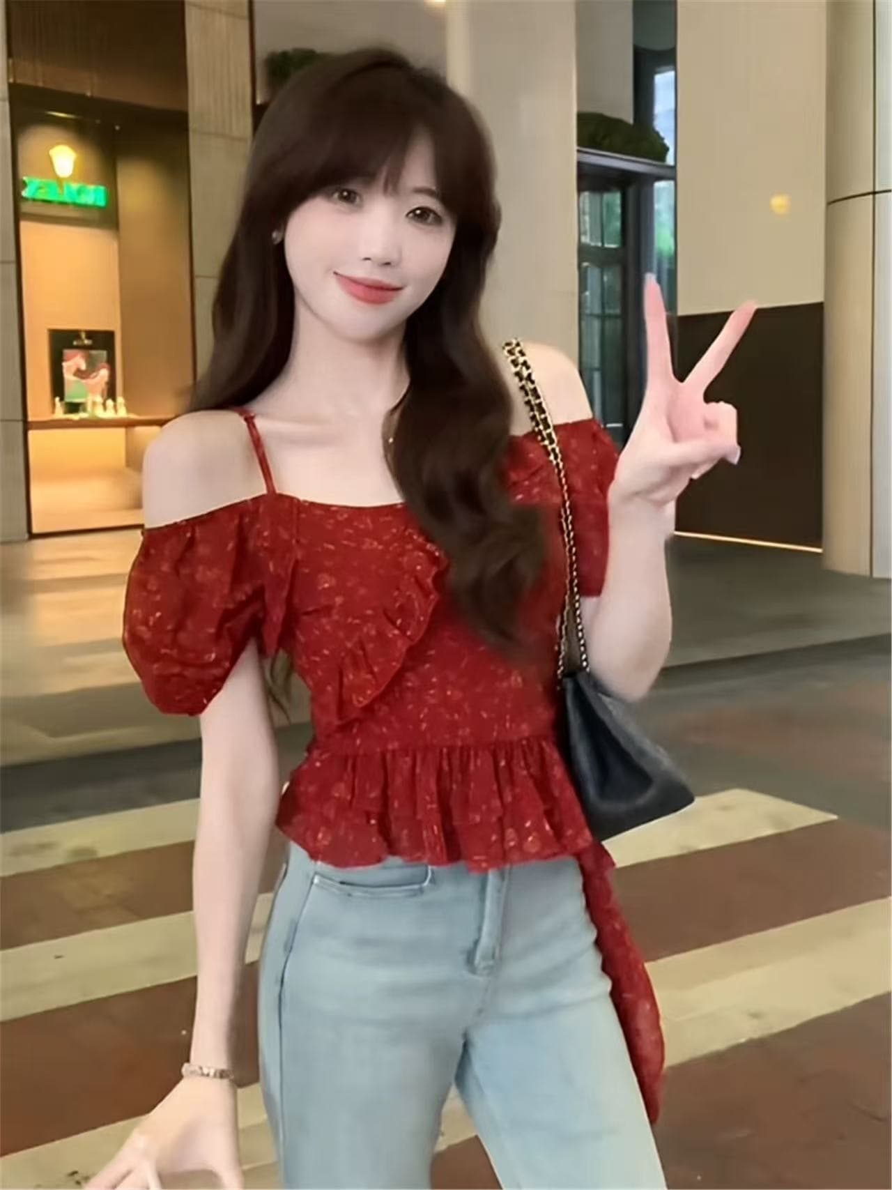 여름 새로운 거품 소매 작은 셔츠 디자인 센스 작은 대중 프랑스식 달콤한 매운맛 빨간색 꽃무늬 슬립 오프숄더 맨위 여성 이미지 4