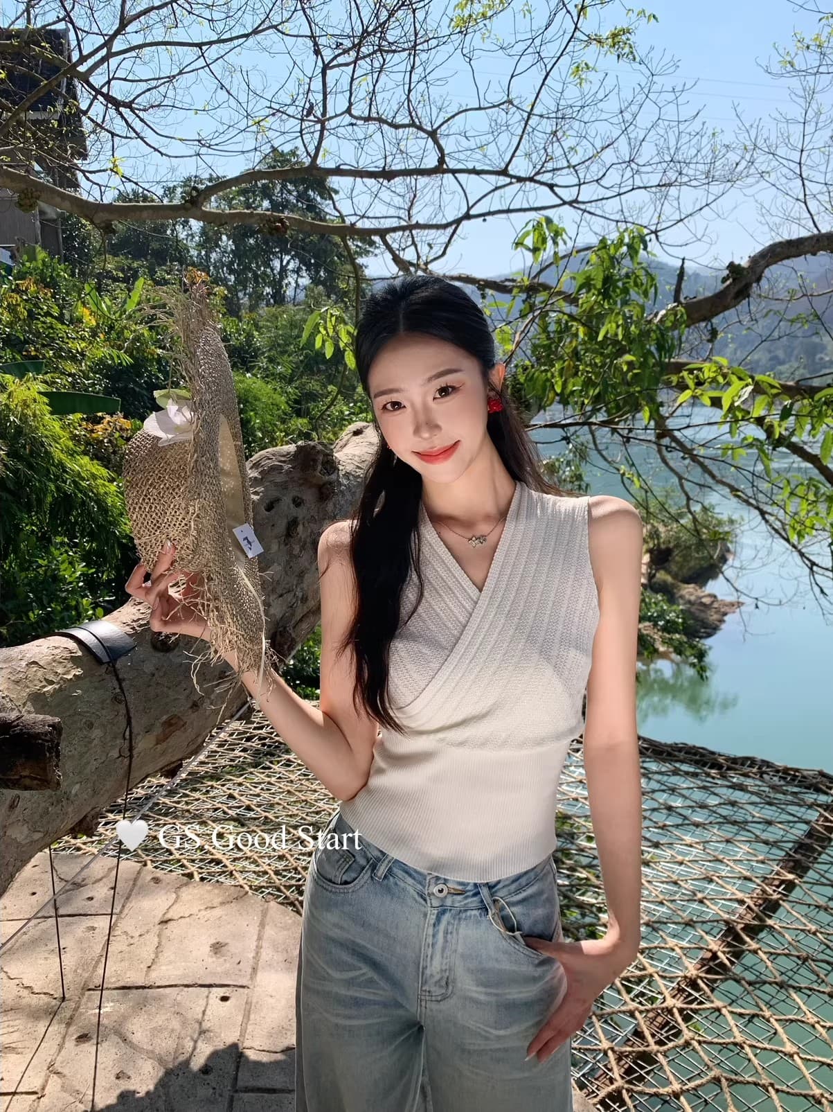 gs 열세 개 여성 의류 봄 여름 한 부서 품격 미니멀리즘 V넥 구덩이 기사 십자가 니트 민소매 조끼 몸매 가꾸기 맨위 이미지 3