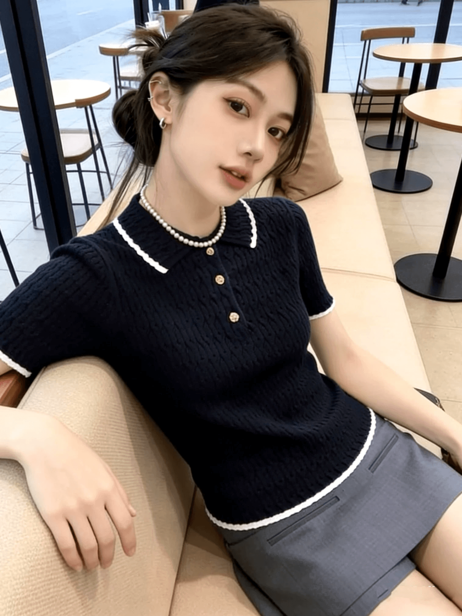 한 부서 작은 대중 배색 측면 POLO 칼라 반팔 니트 스웨터 여성 여름 새로운 슬림해 보이는 몸매 가꾸기 다용도 착용 잡아라. 의류 상세 이미지 3