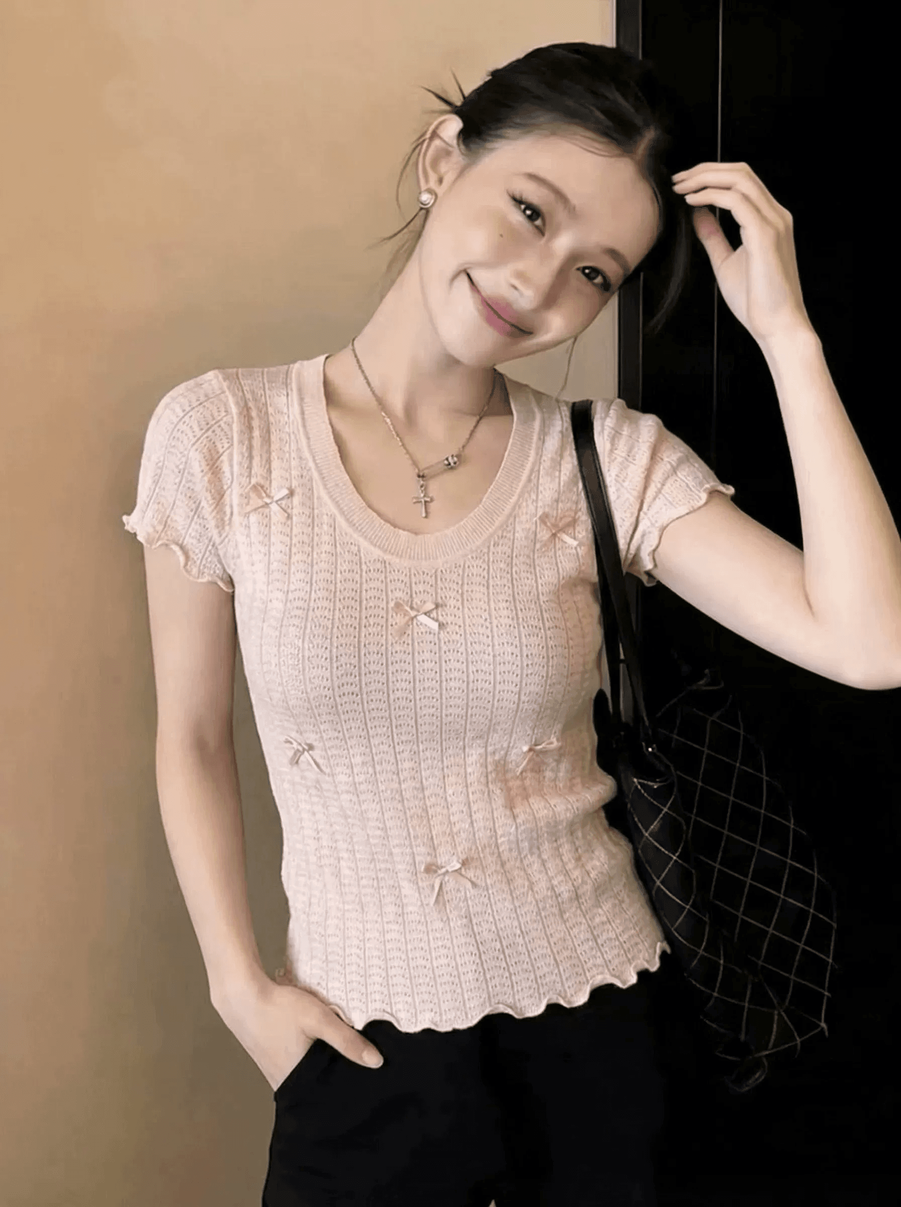 여름 새로운 달콤한 스타일 핑크색 나비 매듭 니트 반팔 티셔츠 여성 몸매 가꾸기 슬림해 보이는 디자인 센스 다용도 맨위 이미지 2