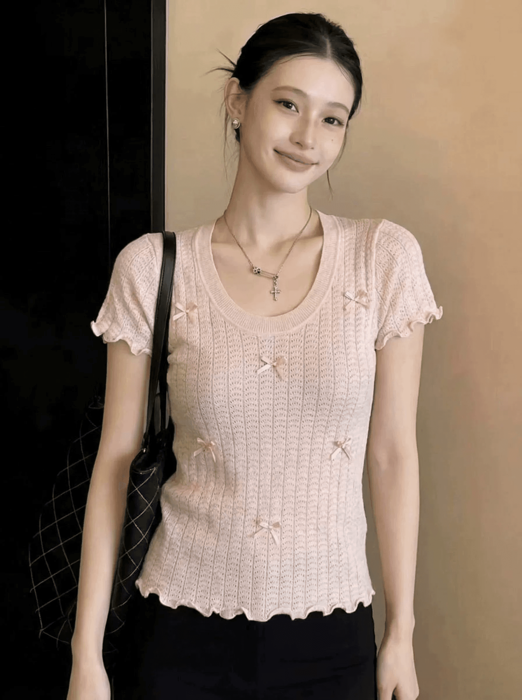 여름 새로운 달콤한 스타일 핑크색 나비 매듭 니트 반팔 티셔츠 여성 몸매 가꾸기 슬림해 보이는 디자인 센스 다용도 맨위 상세 이미지 4