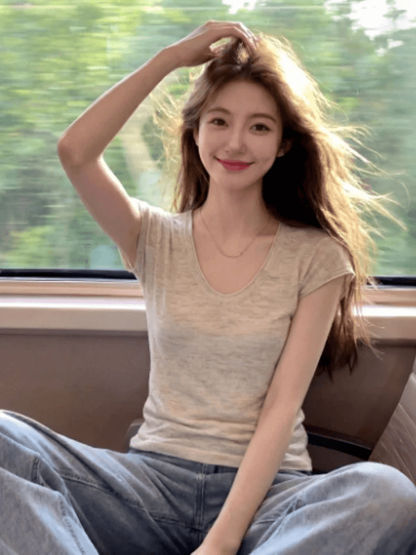 한 부서 미니멀리즘 u 칼라 반팔 티셔츠 여성 2026 년 여름 새로운 몸매 가꾸기 슬림해 보이는 다용도 품격 풀오버 맨위 트렌디 상세 이미지 2