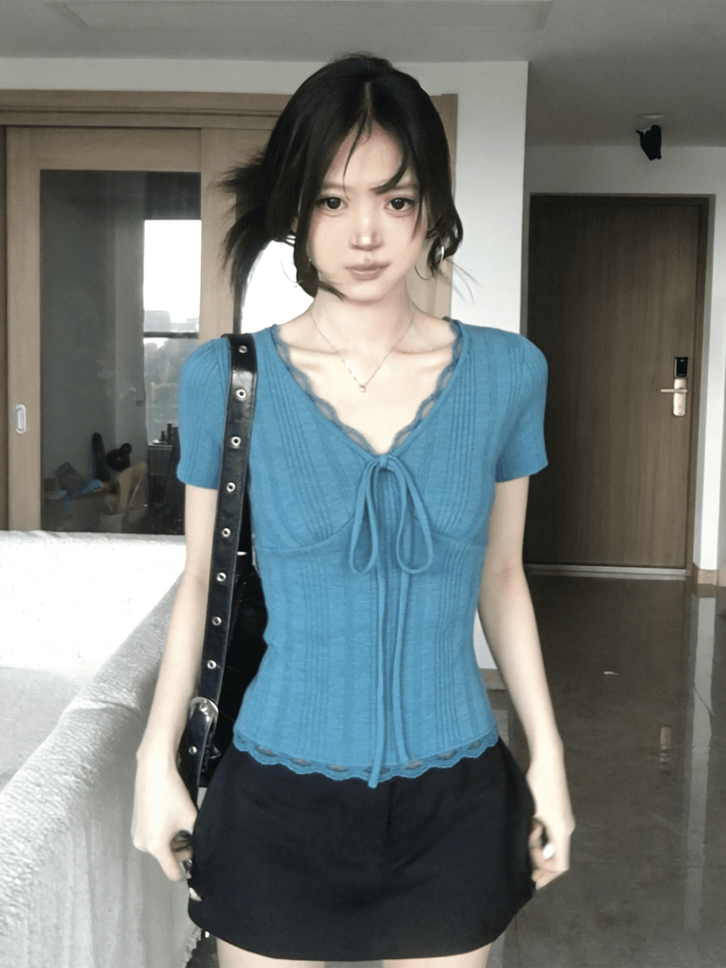 한 부서 파란색 V넥 레이스 레이스 긍정적 인 어깨 반팔 티셔츠 여성 여름 슈퍼 잘 생긴 몸매 가꾸기 슬림해 보이는 chic 작은 맨위 이미지 3