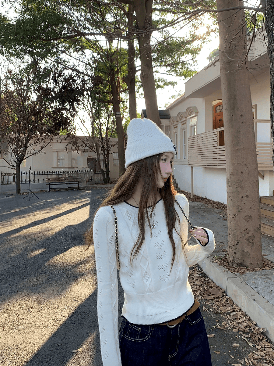 한 부서 디자인 센스 배색 홀로우 아웃 긴팔 스웨터 여성 의류 겨울 작은 대중 부드러운 찹쌀 쇼트 스타일 인사이드 가져 가라. 니트 스웨터 맨위 상세 이미지 1