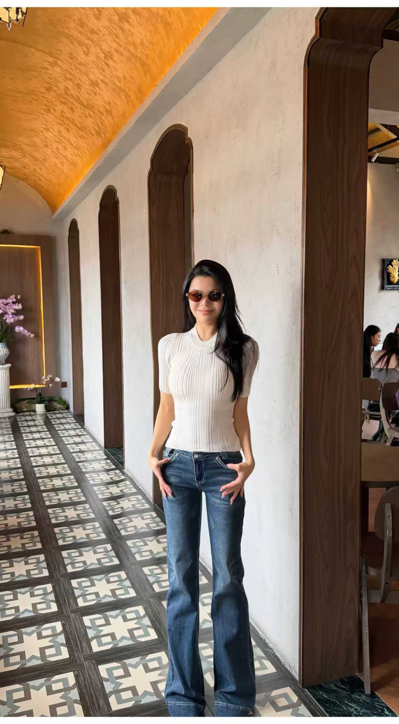 여름 미니멀리즘 작은 대중 디자인 센스 단색 반팔 티셔츠 여성 몸매 가꾸기 슬림해 보이는 다용도 품격 인사이드 잡아라. 의류 ins 트렌디 상세 이미지 8