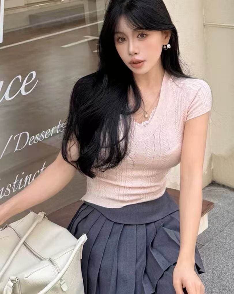 한 부서 회색 레이스 V넥 니트 반팔 여성 여름 2026 새로운 몸매 가꾸기 슬림해 보이는 디자인 센스 품격 맨위 상세 이미지 1