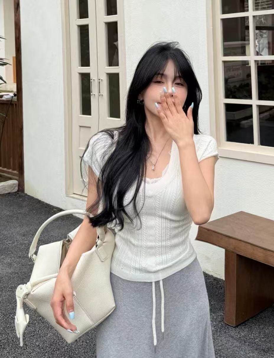한 부서 회색 레이스 V넥 니트 반팔 여성 여름 2026 새로운 몸매 가꾸기 슬림해 보이는 디자인 센스 품격 맨위 상세 이미지 3