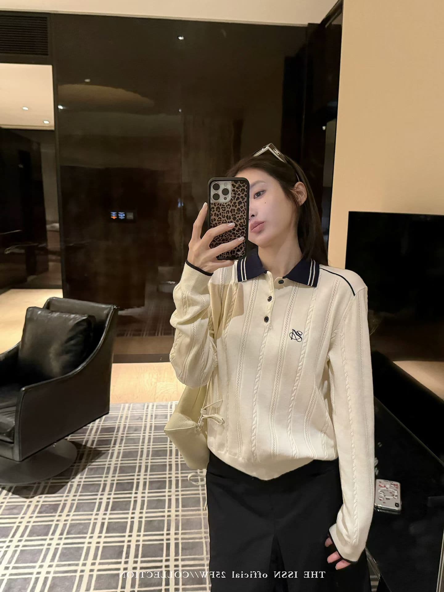 배색 POLO 칼라 트위스트 꽃 긴팔 니트 스웨터 여성 이른 가을 한 부서 루즈핏 슬림해 보이는 캐주얼 다용도 맨위