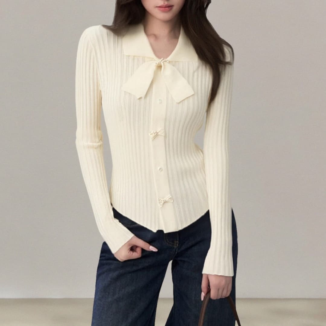 프랑스식 품격 폴로 칼라 나비 매듭 긴팔 니트 스웨터 여성 2026 봄 디자인 센스 진주 몸매 가꾸기 기본 셔츠 맨위
