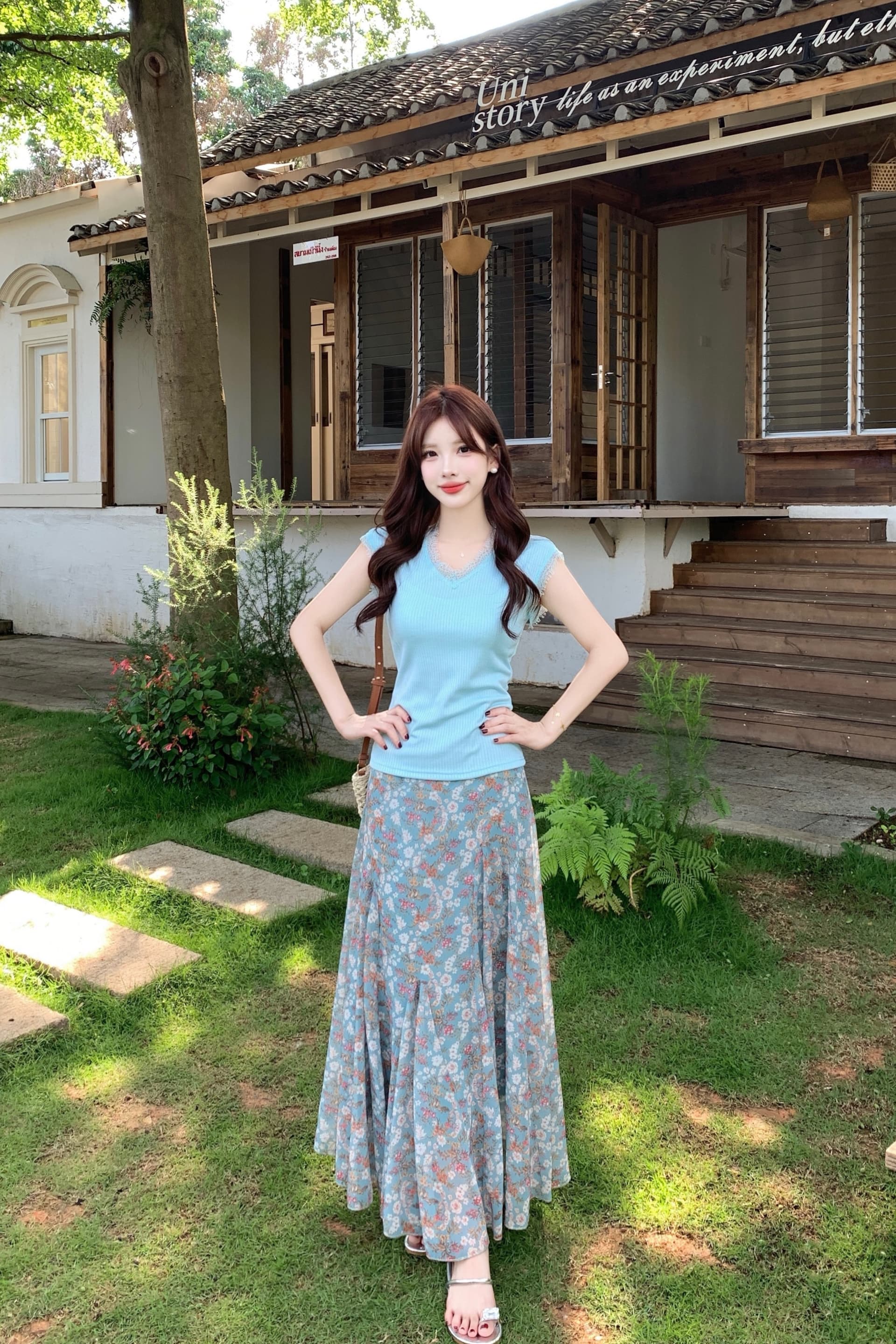 실사 2026 여름 새로운 그레이트 봐라. 프랑스식 레트로 하이웨이스트 한 마디 꽃무늬 반 스커트 파란색 V넥 반팔 맨위 이미지 7