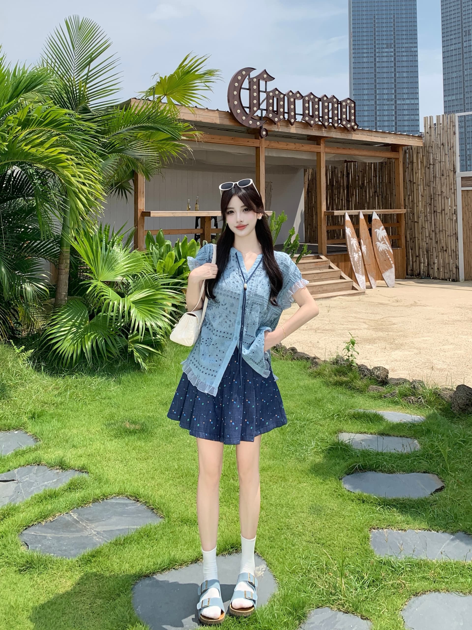 실사 여름 디자인 센스 홀로우 아웃 외국 가스 다용도 레트로 가져 가라. 셔츠 도트 무늬 하이웨이스트 넓은 다리 데님 한 마디 바지 상세 이미지 12