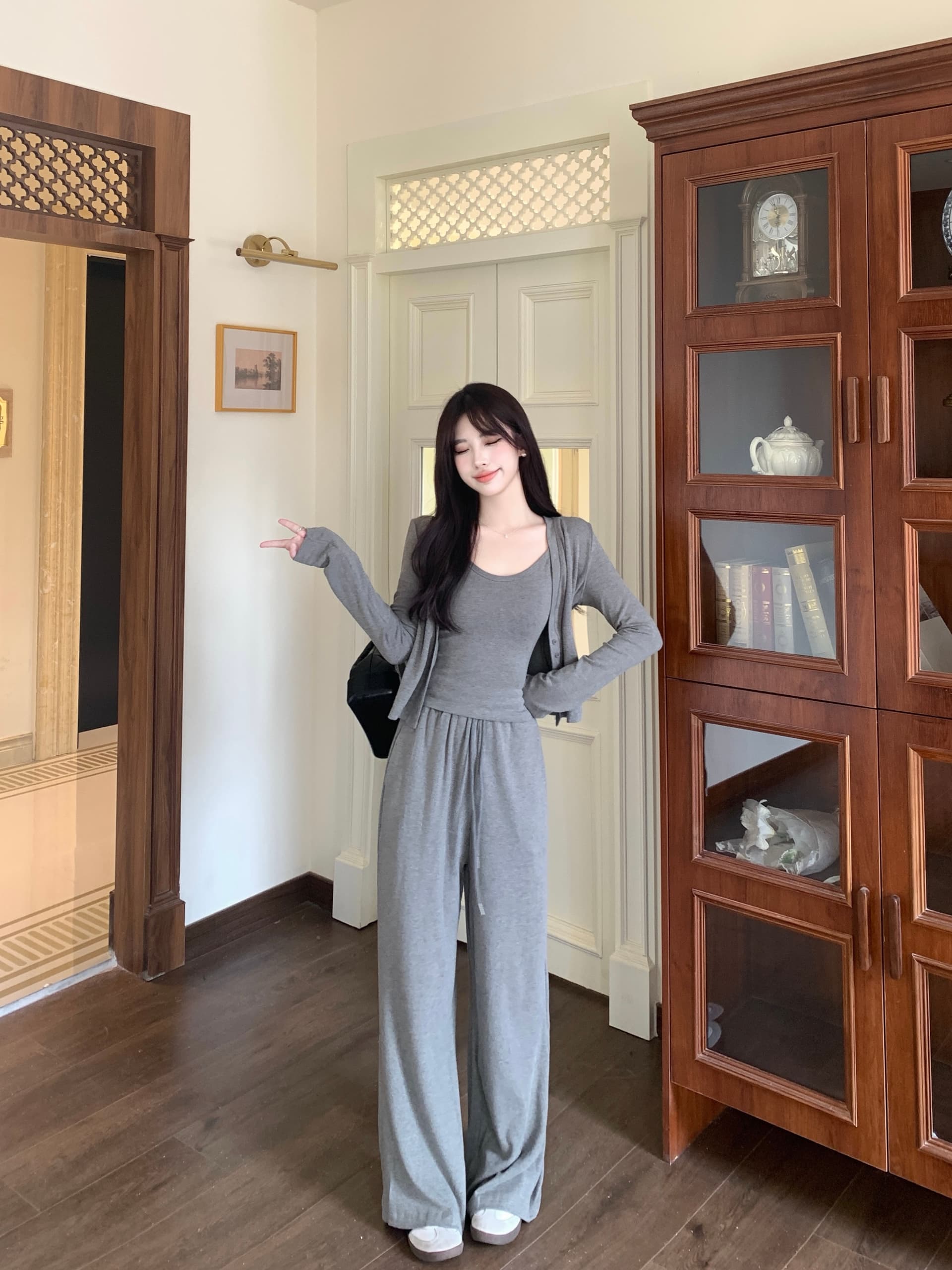 실사 빅 사이즈 여성 가을 의상 2026 새로운 고급 센스 외국 가스 연령 감소 슬림해 보이는 오픈 가디건 와이드 레그 팬츠 3종 세트 상세 이미지 10