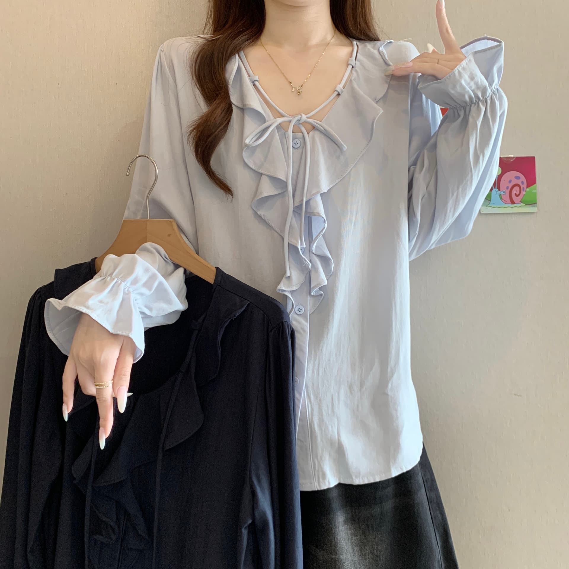이른 가을 새로운 디자인 센스 레이스업 프릴 긍정적 인 어깨 긴팔 여성 셔츠 지방 mm 품격 슬림해 보이는 슈퍼 잘 생긴 맨위 이미지 2