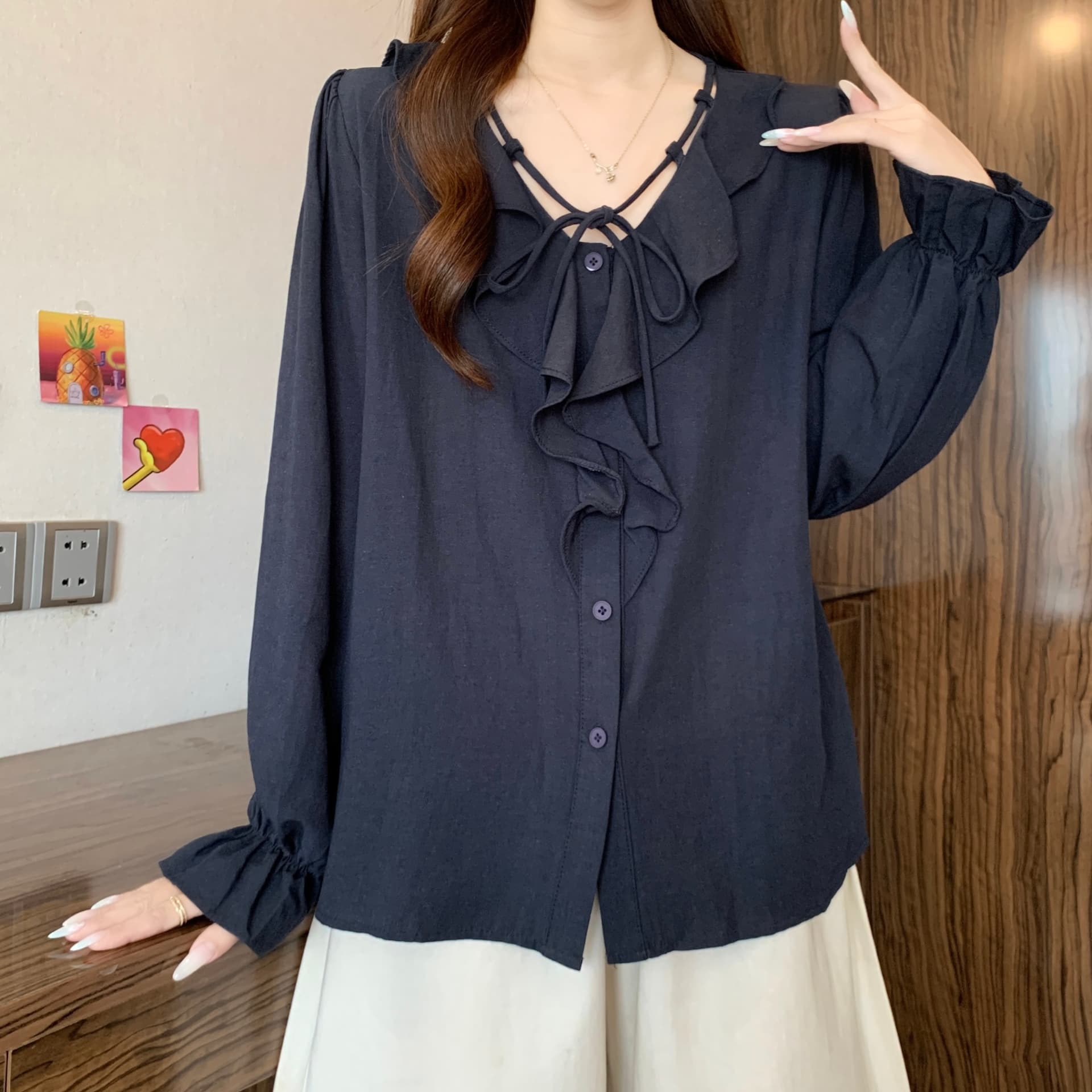 이른 가을 새로운 고급 센스 프릴 긍정적 인 어깨 긴팔 셔츠 2026 빅 사이즈 지방 mm 품격 슬림해 보이는 고유 한 맨위 상세 이미지 6