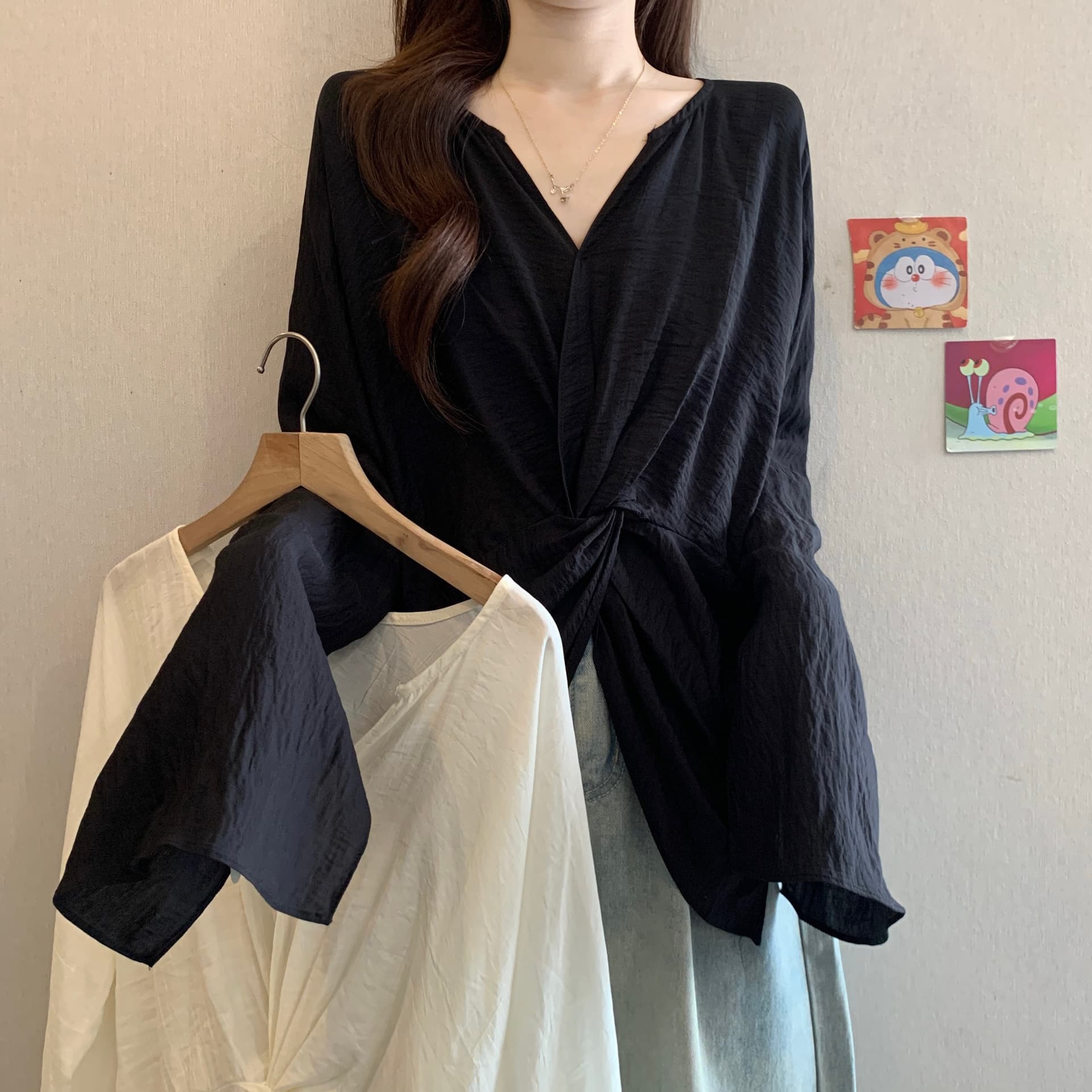 프랑스식 불규칙 트임 매듭 긍정적 인 어깨 긴팔 여성 셔츠 여름 가을 새로운 지방 mm 품격 슬림해 보이는 Chic 맨위 상세 이미지 2