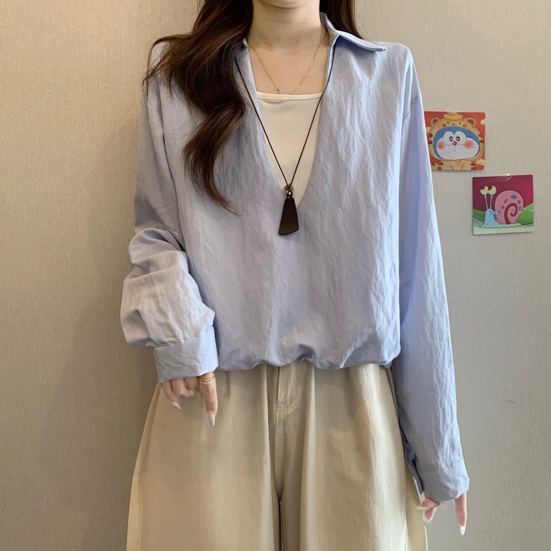 페이크 레이어드 배색 V넥 긍정적 인 어깨 긴팔 여성 셔츠 가을 새로운 지방 mm 디자인 센스 루즈핏 슬림해 보이는 다용도 맨위 이미지 3