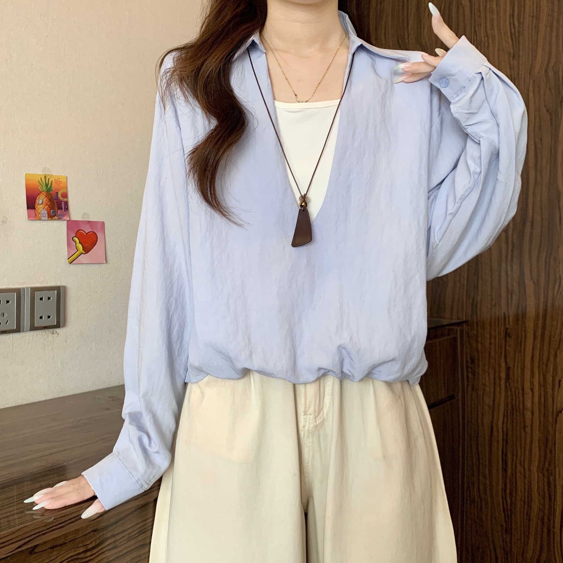 페이크 레이어드 배색 V넥 긍정적 인 어깨 긴팔 여성 셔츠 가을 새로운 지방 mm 디자인 센스 루즈핏 슬림해 보이는 다용도 맨위 상세 이미지 2
