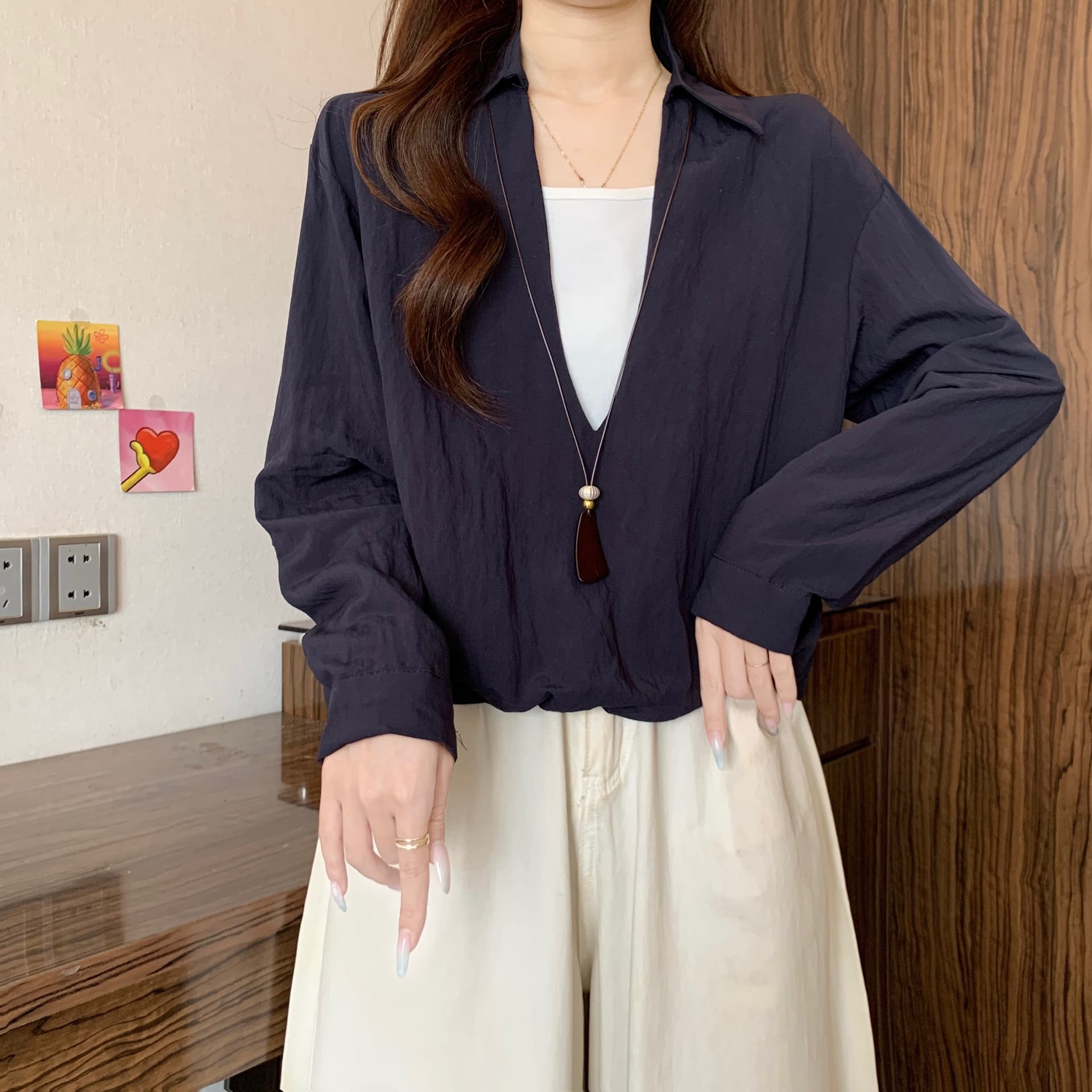 페이크 레이어드 배색 V넥 긍정적 인 어깨 긴팔 여성 셔츠 가을 새로운 지방 mm 디자인 센스 루즈핏 슬림해 보이는 다용도 맨위 상세 이미지 13