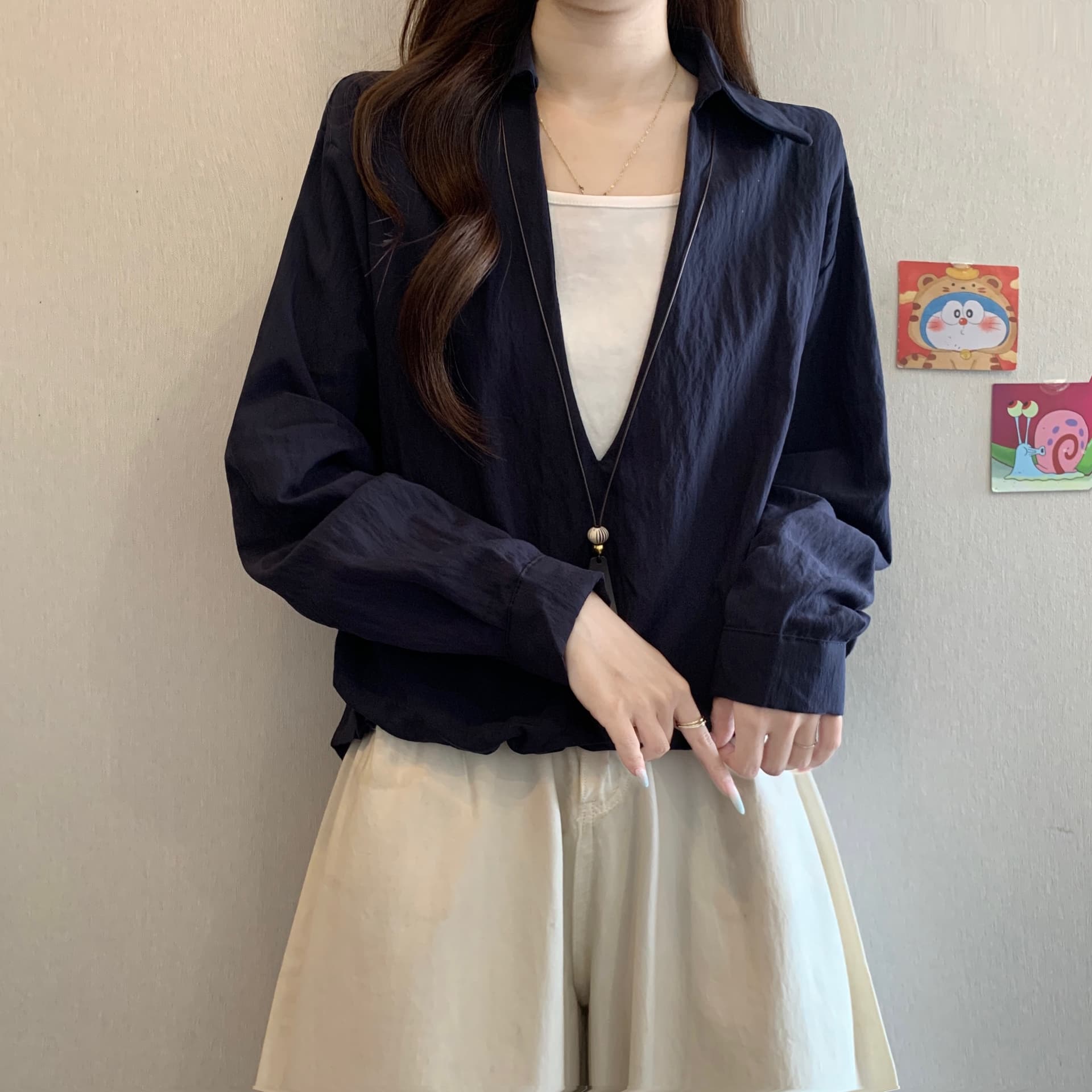 페이크 레이어드 배색 V넥 긍정적 인 어깨 긴팔 여성 셔츠 가을 새로운 지방 mm 디자인 센스 루즈핏 슬림해 보이는 다용도 맨위 상세 이미지 15
