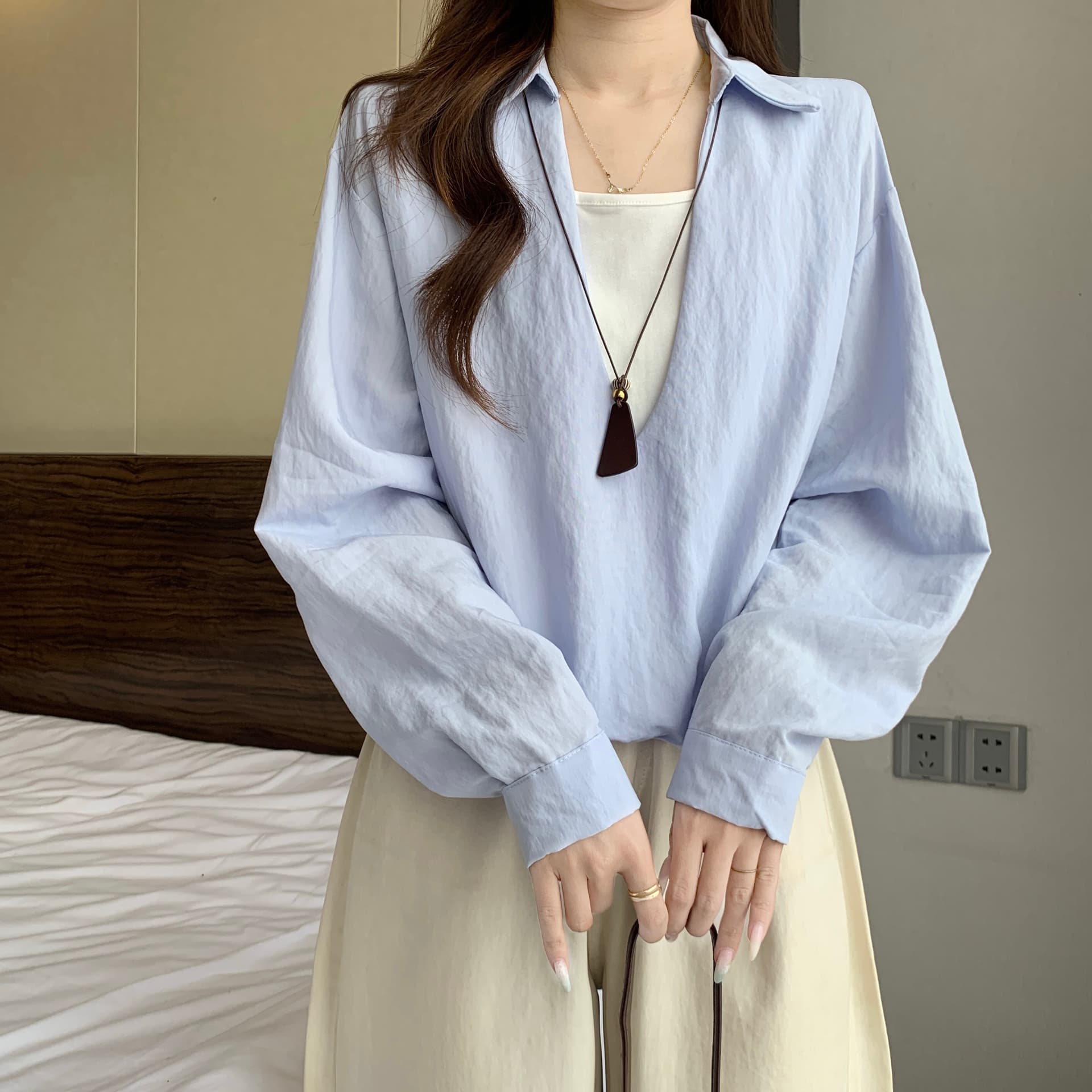디자인 센스 페이크 레이어드 배색 V넥 긴팔 여성 셔츠 가을 새로운 지방 mm 루즈핏 슬림해 보이는 품격 다용도 맨위 상세 이미지 18