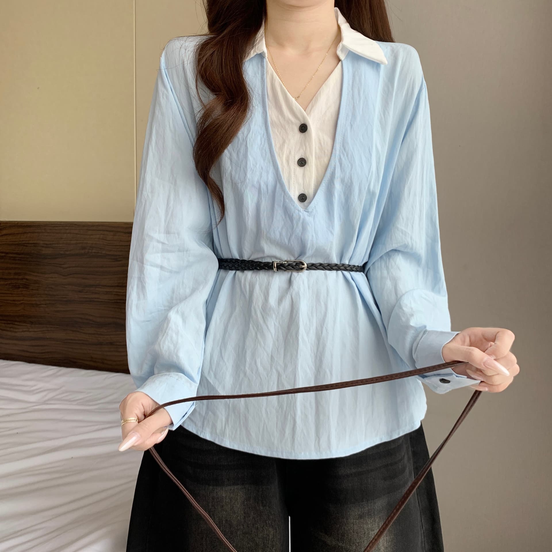 프랑스식 V넥 배색 페이크 레이어드 긍정적 인 어깨 여성 셔츠 가을 새로운 지방 mm 품격 허리 수축 슬림해 보이는 다용도 맨위 상세 이미지 9