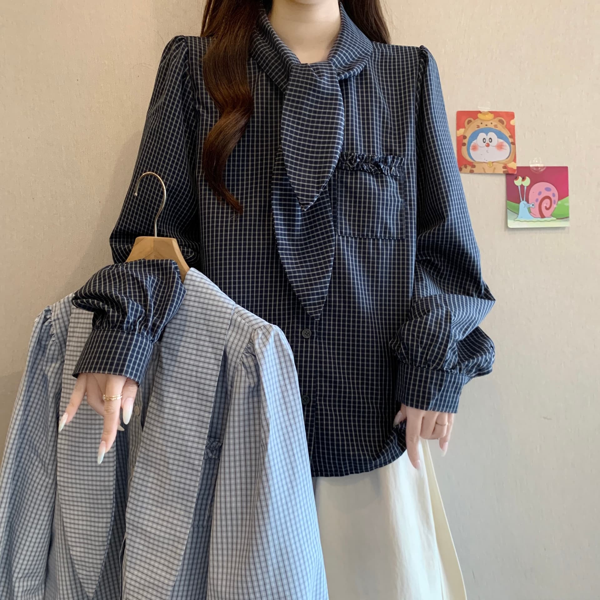 고급 센스 체크무늬 넥타이 폴로 칼라 긍정적 인 어깨 긴팔 여성 셔츠 가을 새로운 지방 mm 레트로 슬림해 보이는 고유 한 맨위 이미지 2