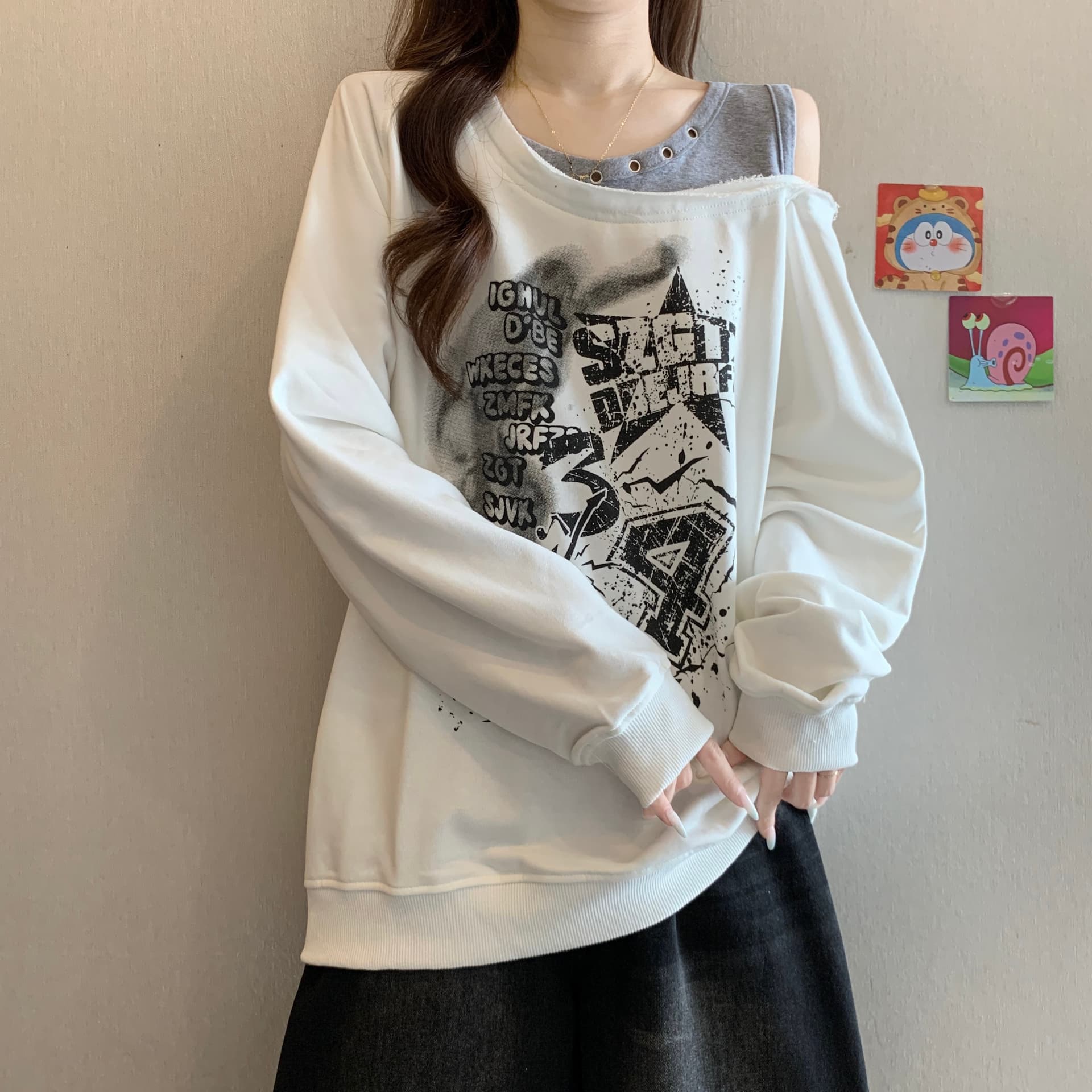아메리칸 레트로 페이크 레이어드 인쇄 비스듬한 어깨 꽃 후드티 여성 2026 가을 겨울 새로운 지방 mm 표지 배 슬림해 보이는 오프숄더 맨위 상세 이미지 13