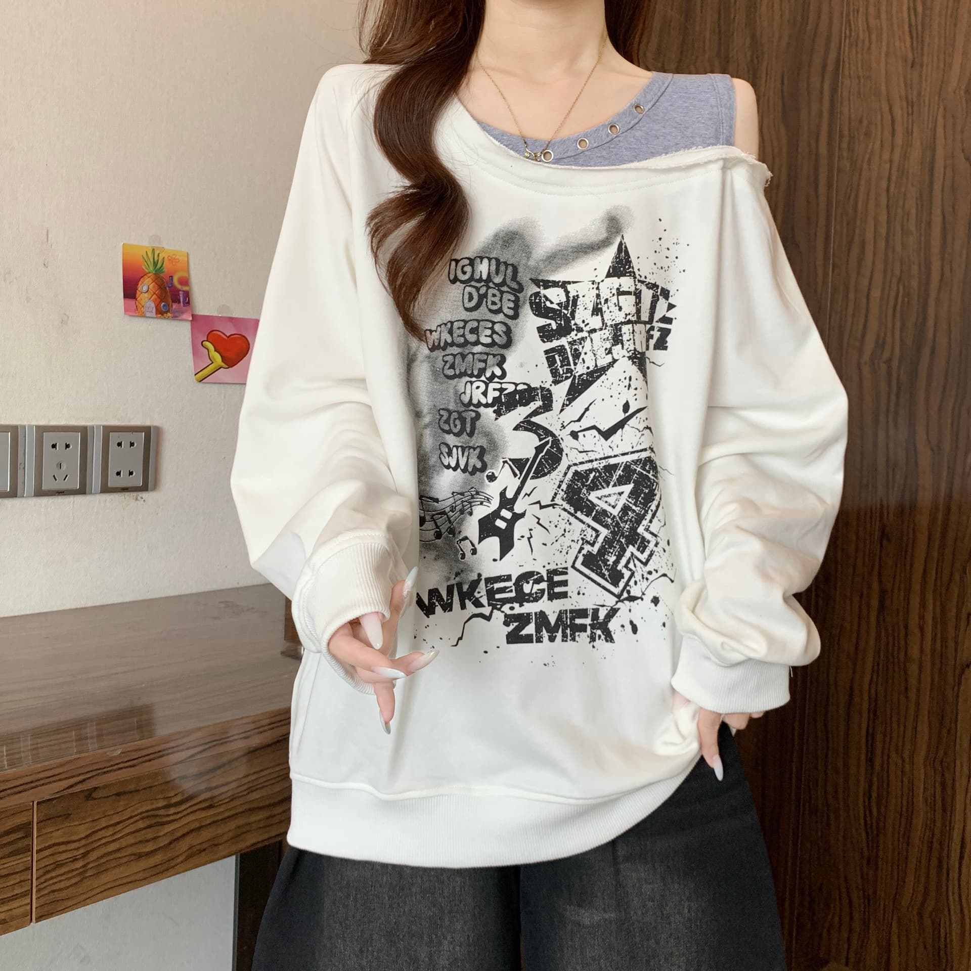 아메리칸 레트로 페이크 레이어드 인쇄 비스듬한 어깨 꽃 후드티 여성 2026 가을 겨울 새로운 지방 mm 표지 배 슬림해 보이는 오프숄더 맨위 상세 이미지 16