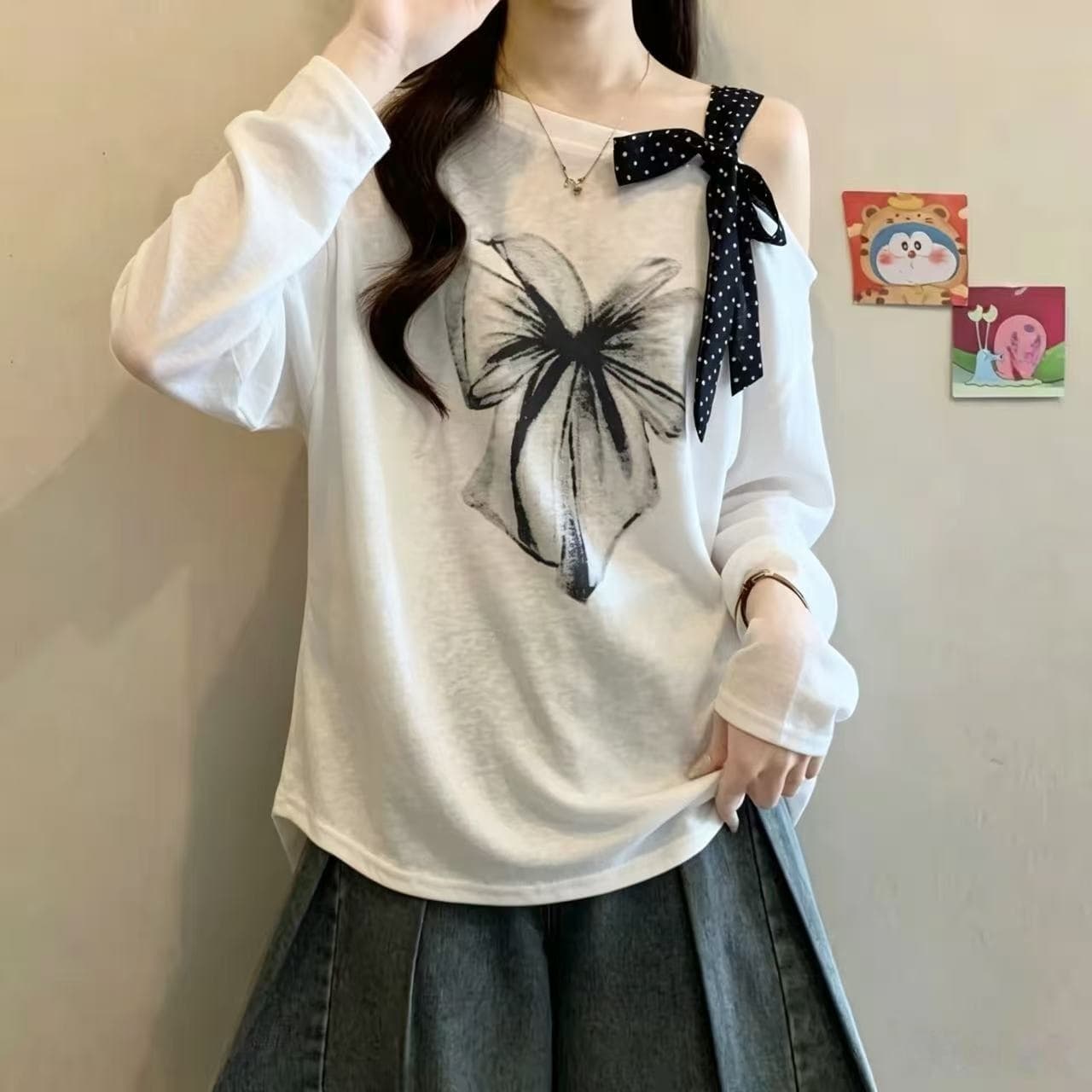 도트 무늬 나비 매듭 오프숄더 프린트 긴팔 티셔츠 여성 가을 새로운 지방 mm 패션 연령 감소 자이언트 잘 생긴 슬림해 보이는 맨위 이미지 3