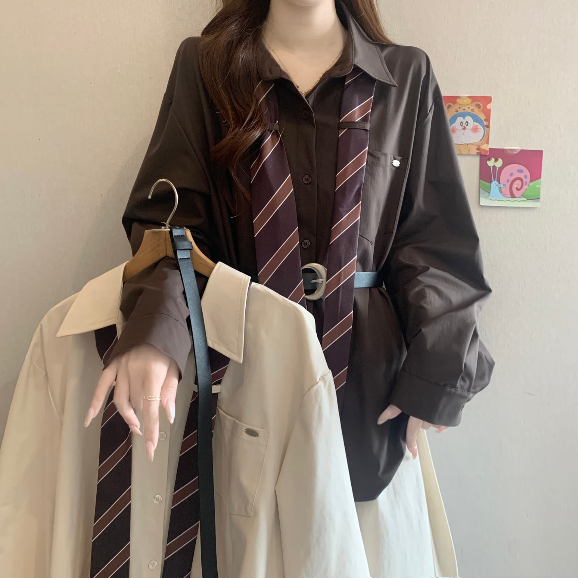 디자인 센스 스트라이프 넥타이 POLO 칼라 긴팔 여성 셔츠 가을 새로운 지방 mm 품격 슬림해 보이는 고유 한 다용도 맨위 상세 이미지 2