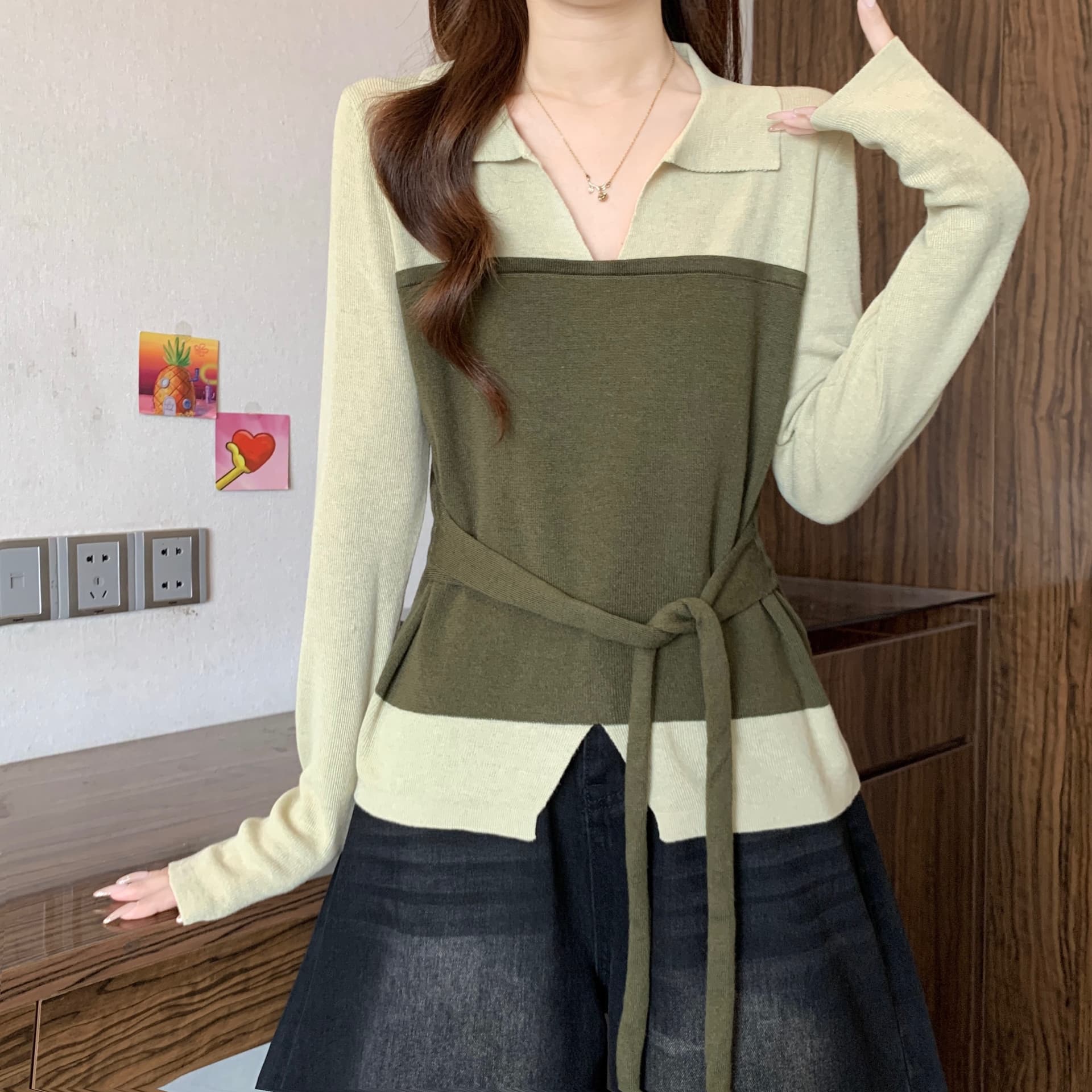 디자인 센스 페이크 레이어드 배색 POLO 칼라 긴팔 니트 스웨터 여성 가을 새로운 지방 mm 허리 수축 슬림해 보이는 품격 맨위 상세 이미지 24