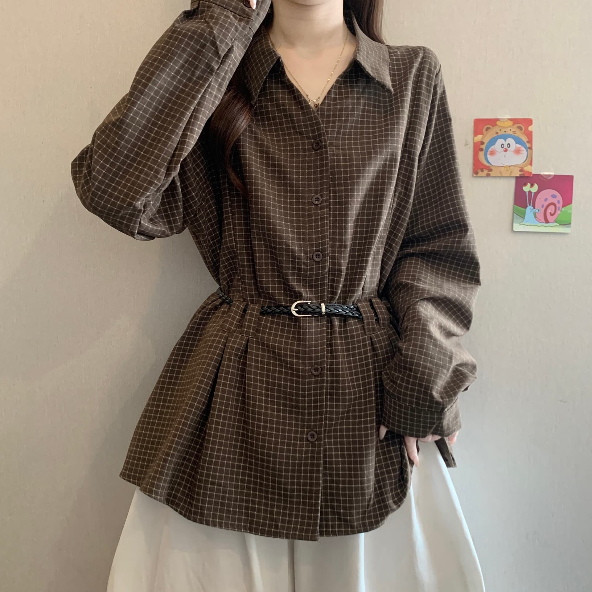 아름다움 라드. 커피 색상 체크무늬 POLO 칼라 긍정적 인 어깨 긴팔 여성 셔츠 가을 새로운 지방 mm 품격 벨트 슬림해 보이는 맨위 이미지 4