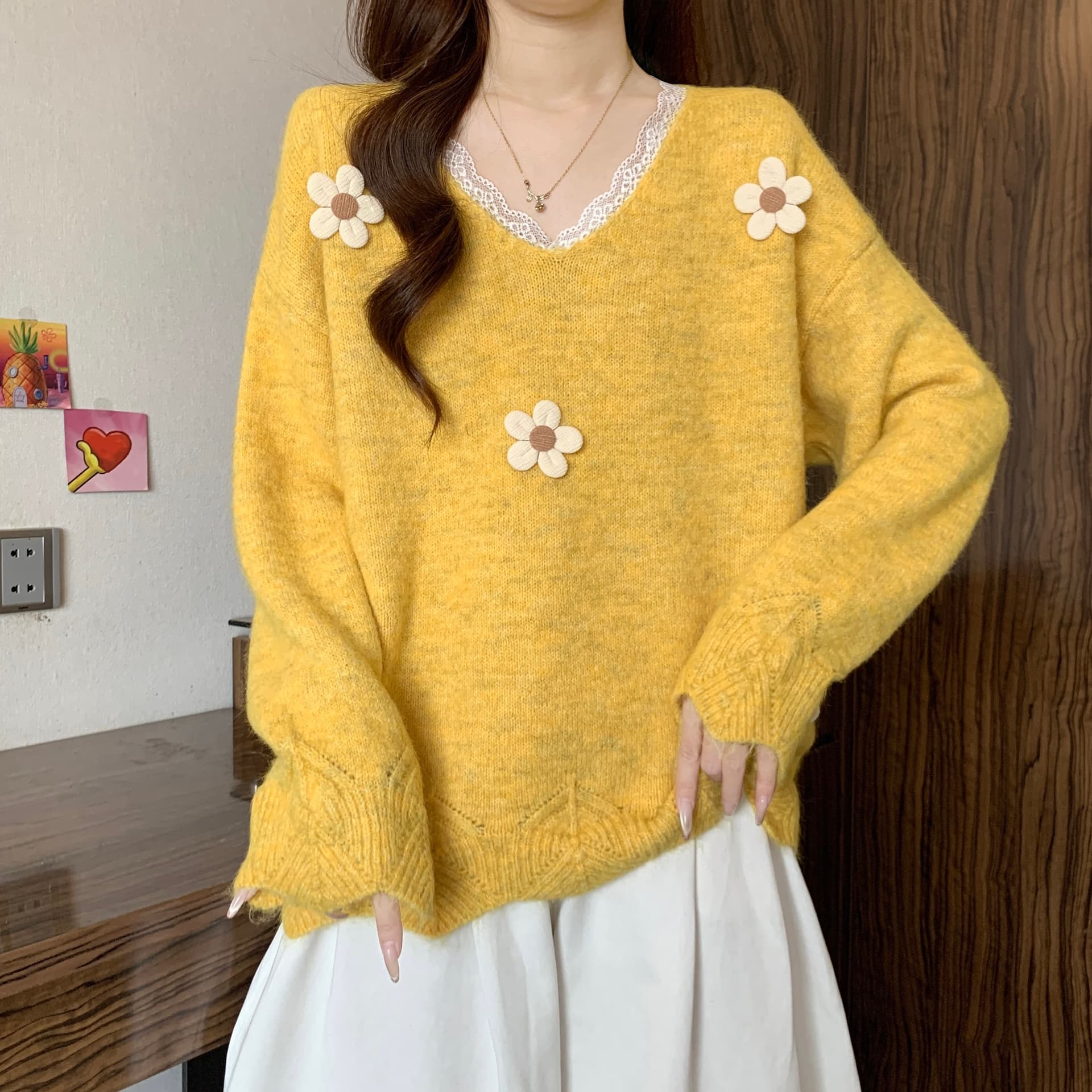 자이언트 잘 생긴 레이스 조각 V넥 3 차원 꽃 스웨터 가을 겨울 새로운 지방 mm 느긋한 슬림해 보이는 아름다운 니트 스웨터 상세 이미지 8