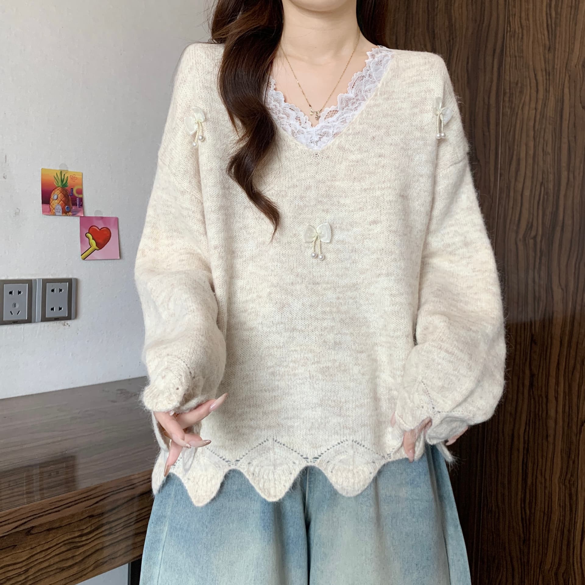 자이언트 잘 생긴 3 차원 나비 매듭 V넥 레이스 스웨터 여자 가을 겨울 새로운 지방 mm 느긋한 슬림해 보이는 긍정적 인 어깨 니트 스웨터 상세 이미지 7