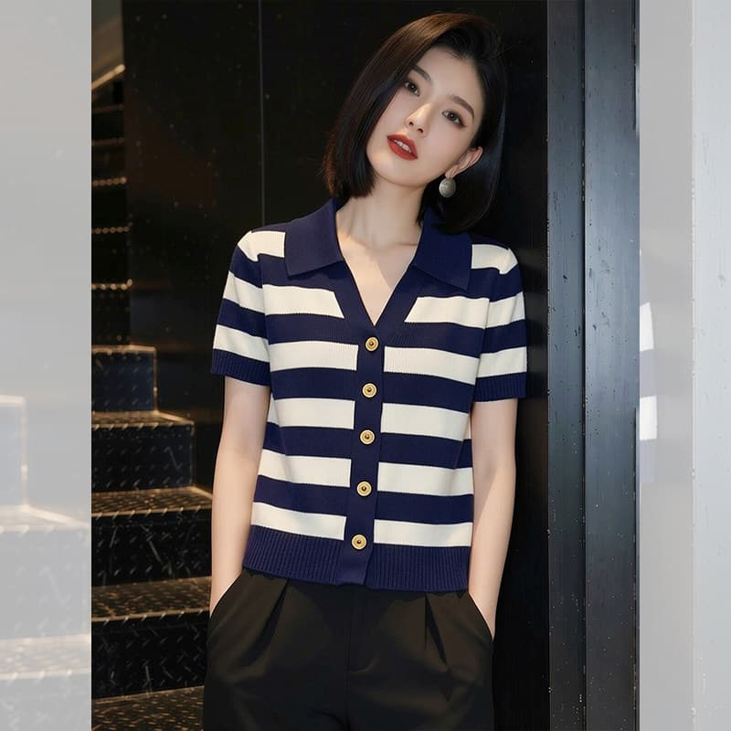 빛 럭셔리 바람 출퇴근 클래식 섹션 품격 배색 스트라이프 POLO 칼라 반팔 니트 스웨터 여성 여름 슬림해 보이는 다용도 맨위