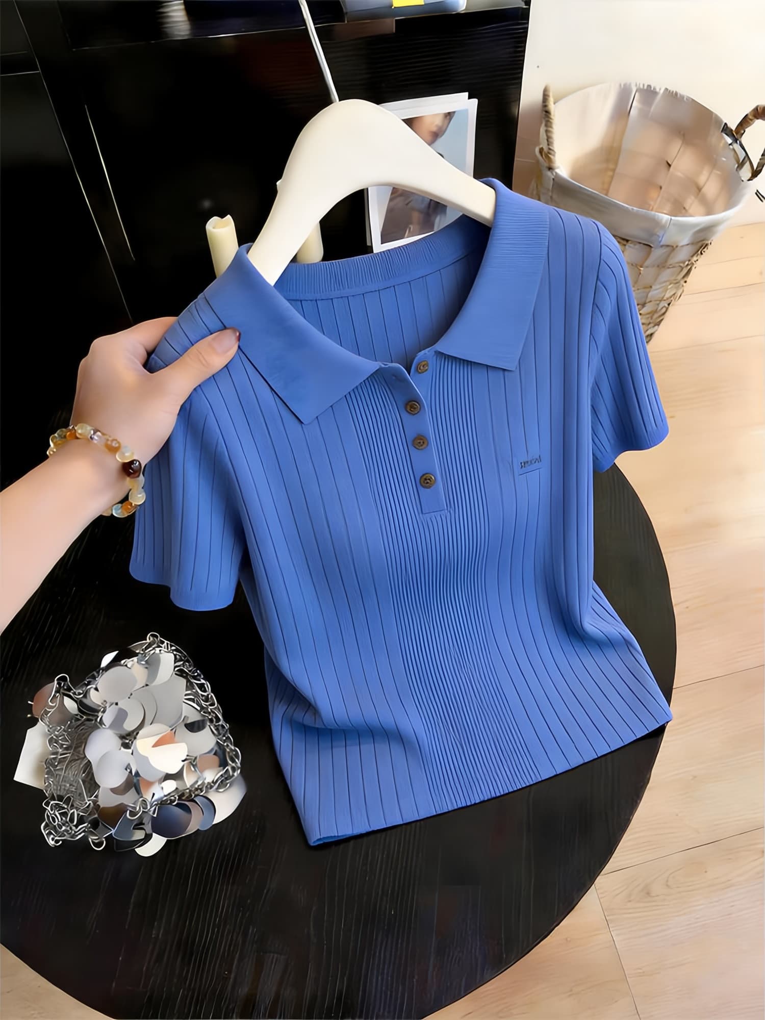 2026 봄 여름 새로운 여성 파란색 POLO 칼라 반팔 니트 스웨터 여성 패션 폴로 칼라 몸매 가꾸기 연령 감소 맨위 서비스 상세 이미지 1