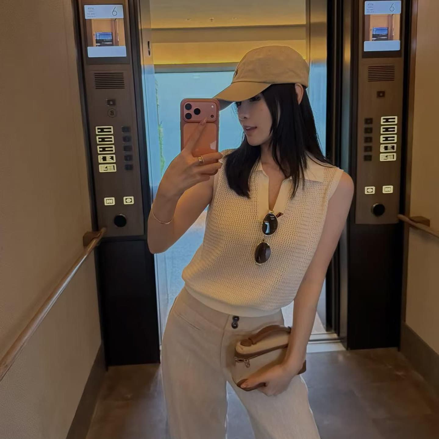 프랑스식 얼음 실크 홀로우 아웃 POLO 칼라 민소매 조끼 여성 여름 고유 한 품격 루즈핏 슬림해 보이는 다용도 어깨 맨위 상세 이미지 2