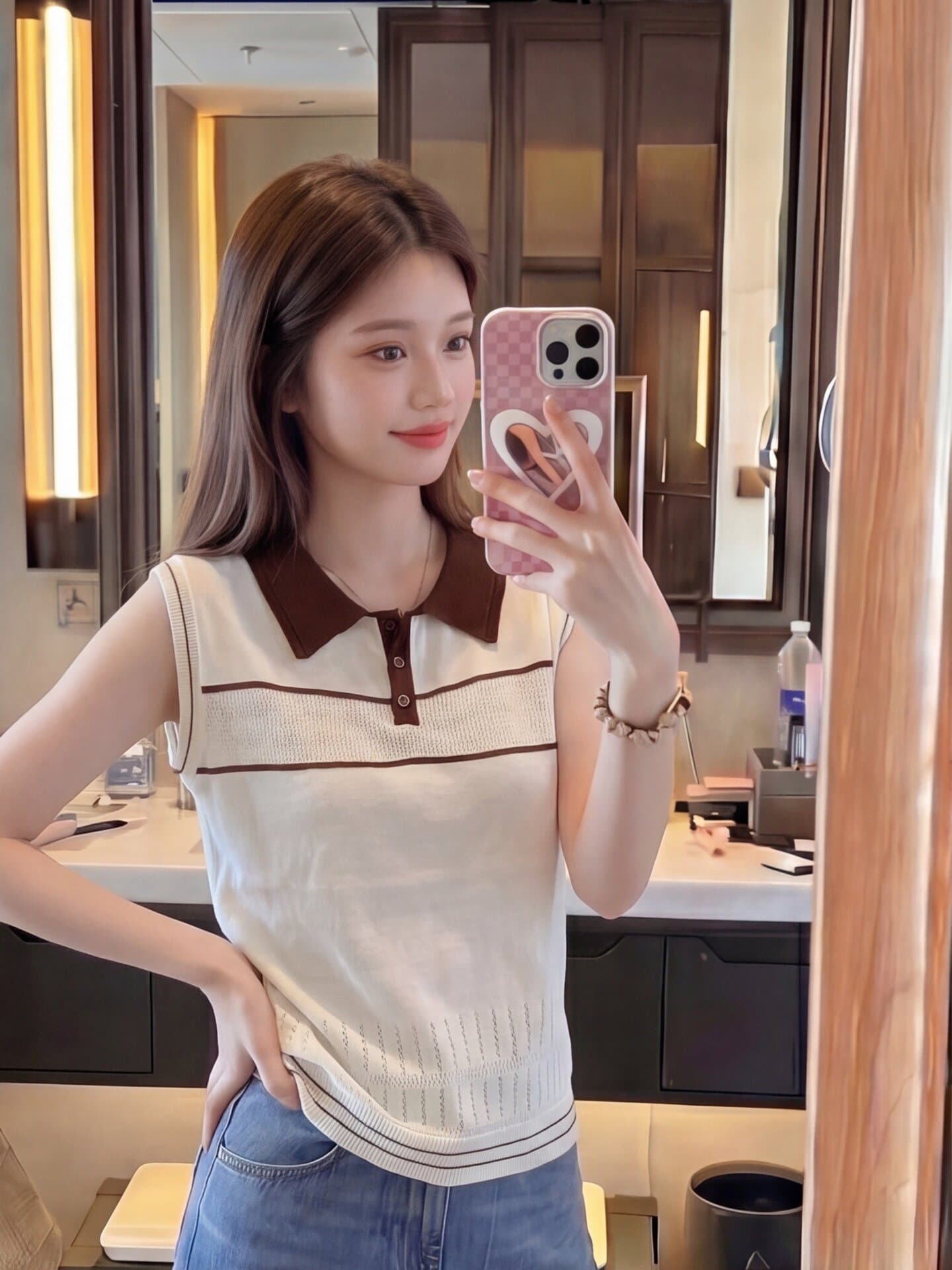 한국 스타일 캐주얼 고급 센스 POLO 칼라 배색 니트 민소매 여성 여름 패션 루즈핏 연령 감소 출퇴근 맨위 트렌디 상세 이미지 4