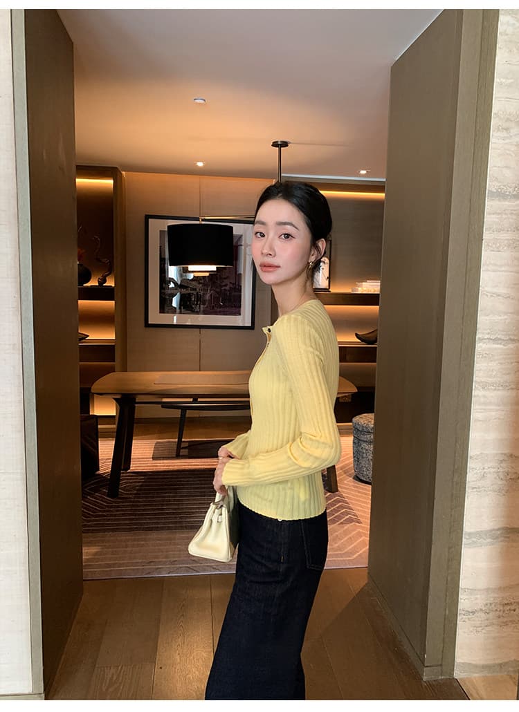 maven lin 밝은 노란색 색상 즐기십시오 이익 칼라 몸매 가꾸기 슬림해 보이는 니트 스웨터 여성 봄 가을 얇은 스타일 조개 버클 스택 착용 맨위 상세 이미지 9