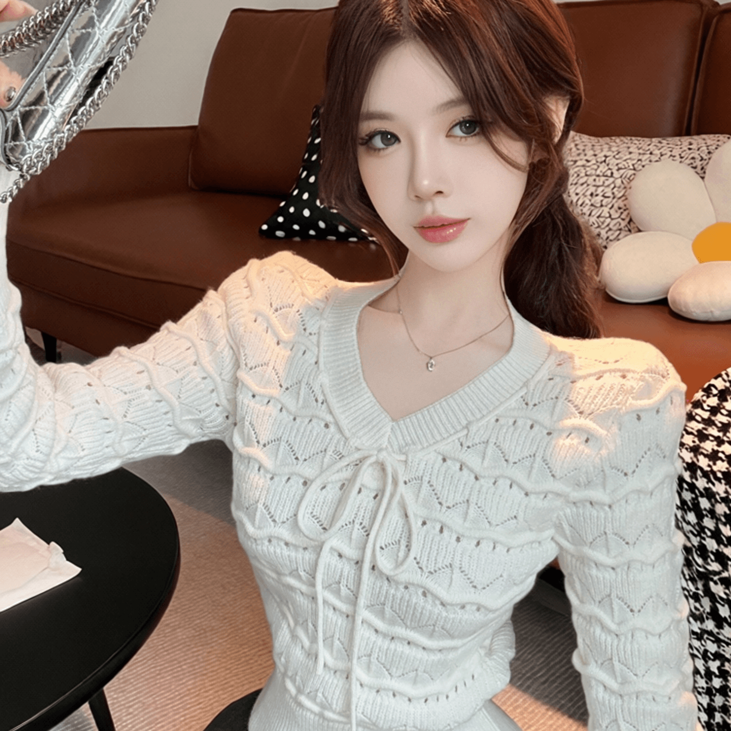 jmshop 황혼 memory 홀로우 아웃 물결무늬 V넥 니트 맨위 여성 가을 디자인 센스 스트랩 긴팔 스웨터 상세 이미지 4