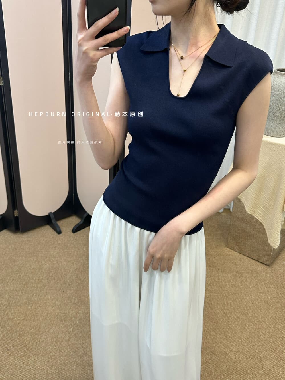 프랑스식 Feifei 소매 폴로 칼라 u 칼라 니트 얼음 실크 민소매 티셔츠 여성 여름 고유 한 슈퍼 잘 생긴 쇼트 스타일 어깨 맨위