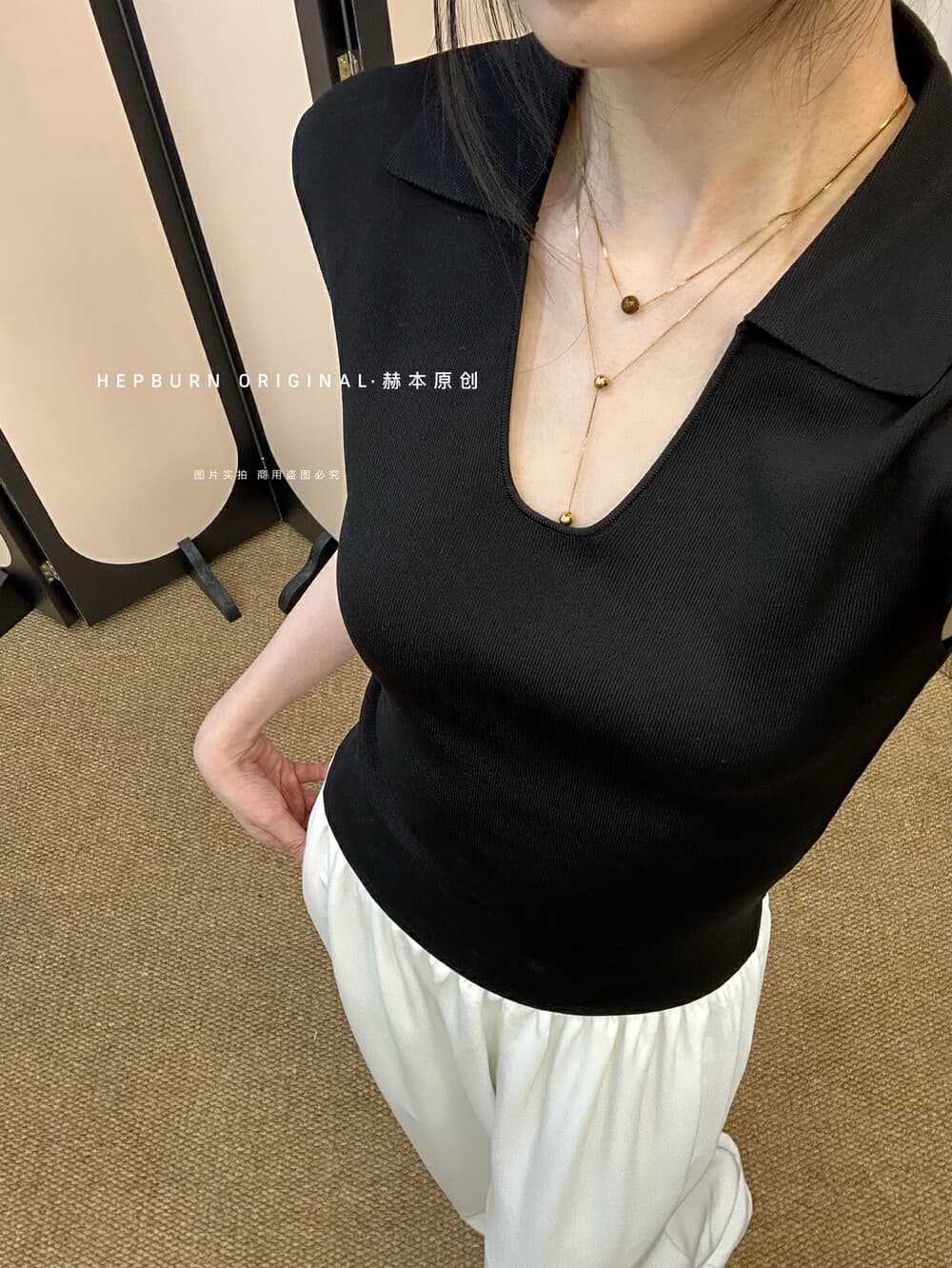 프랑스식 Feifei 소매 폴로 칼라 u 칼라 니트 얼음 실크 민소매 티셔츠 여성 여름 고유 한 슈퍼 잘 생긴 쇼트 스타일 어깨 맨위 상세 이미지 2