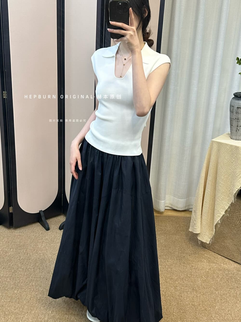 프랑스식 Feifei 소매 폴로 칼라 u 칼라 니트 얼음 실크 민소매 티셔츠 여성 여름 고유 한 슈퍼 잘 생긴 쇼트 스타일 어깨 맨위 상세 이미지 4
