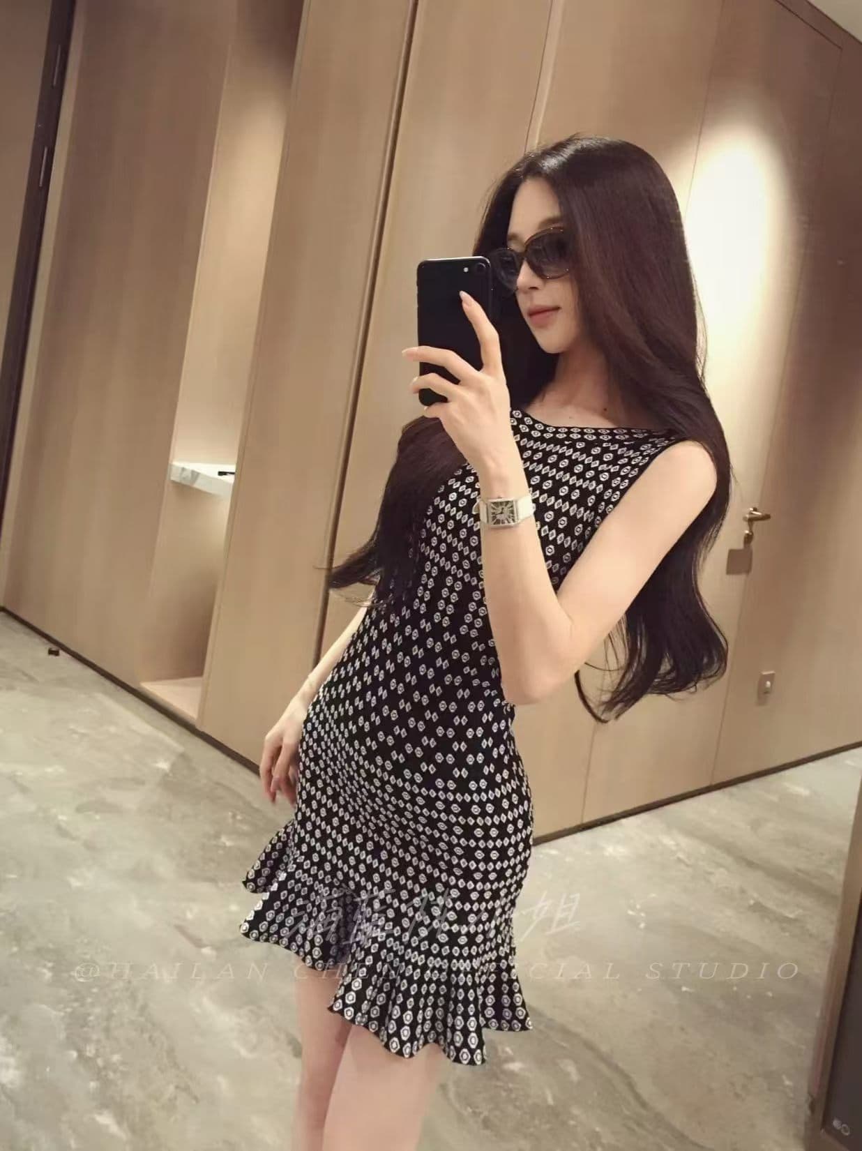프랑스식 섹시함 허리 수축 타이트 스커트 여성 드레스 여름 검정색 꽃무늬 라운드 넥 품격 한 마디 치마 민소매 미니 스커트 상세 이미지 2