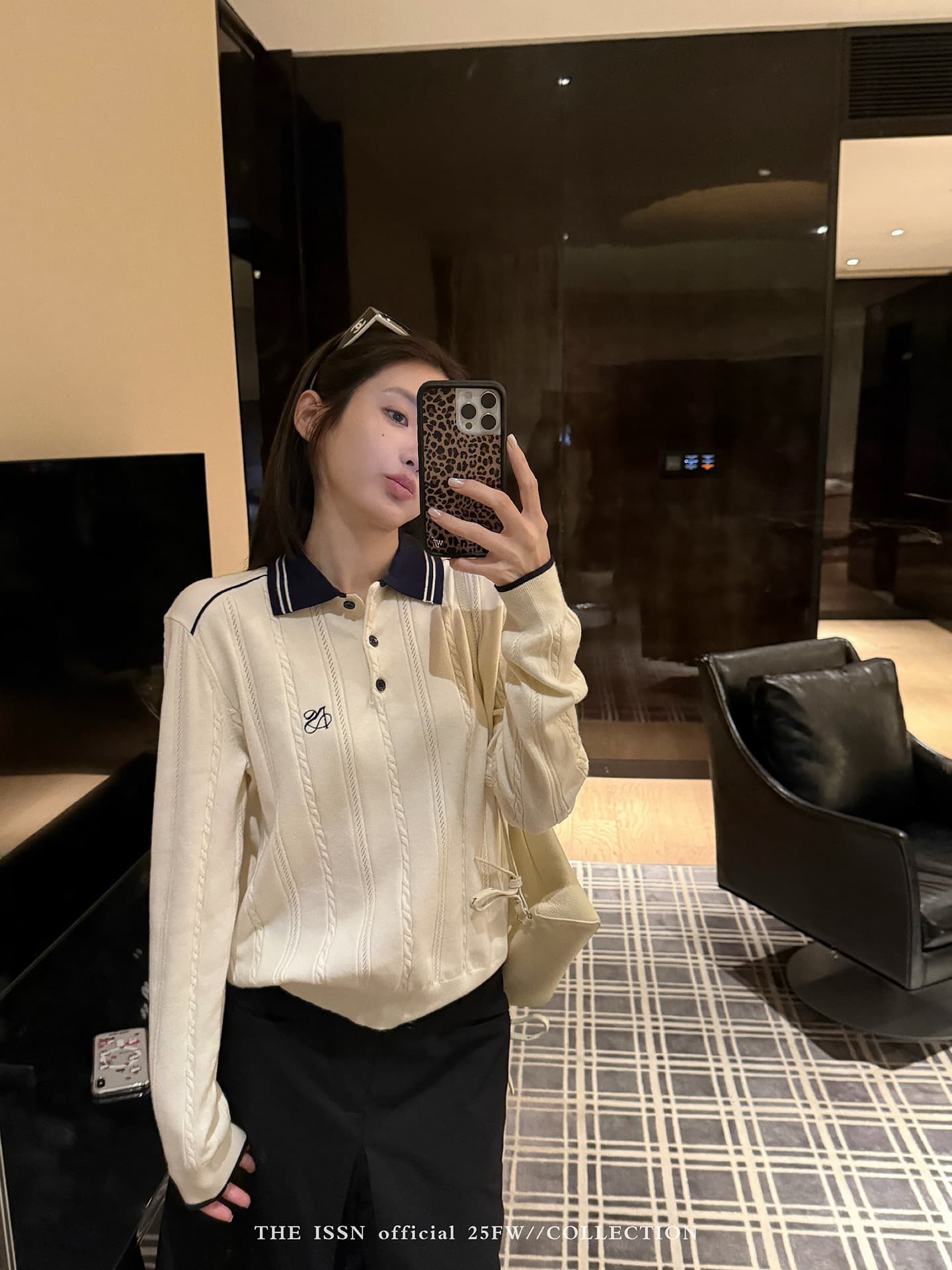 배색 POLO 칼라 트위스트 무늬 니트 스웨터 만나는 스웨터 여자 가을 겨울 캐주얼 긴팔 루즈핏 슬림해 보이는 인사이드 잡아라. 의류 상세 이미지 4